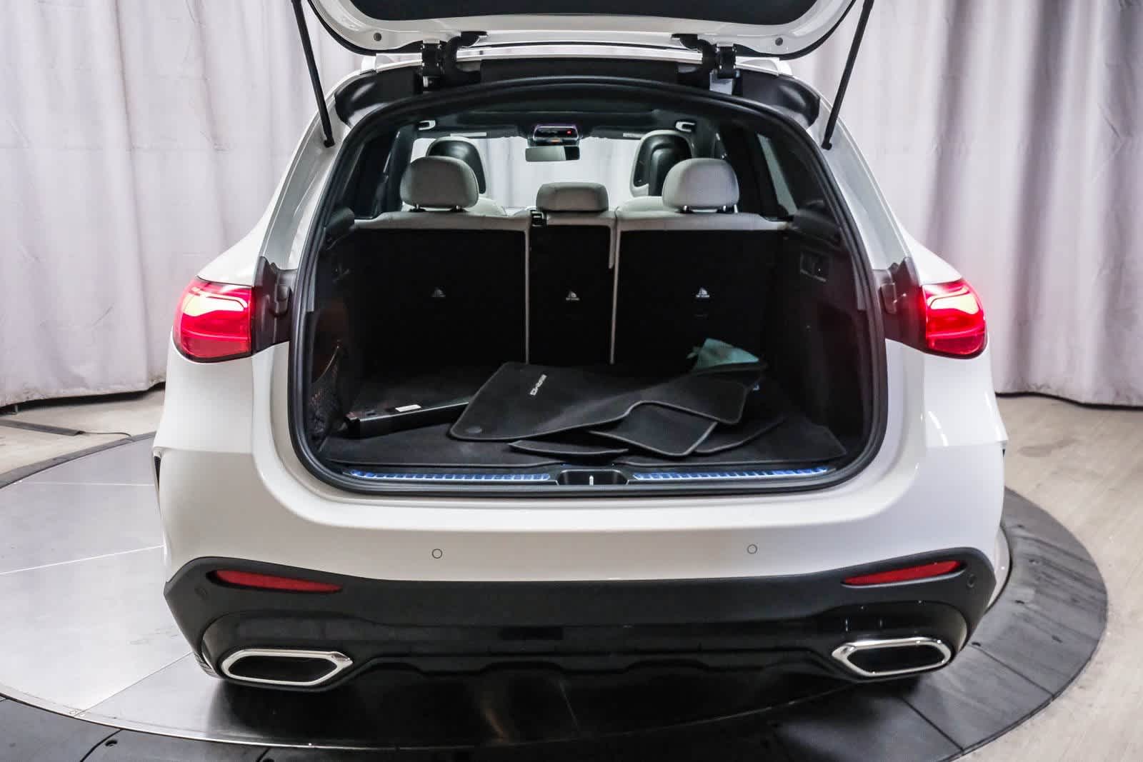 Thumbnail: 2023 Mercedes-Benz GLC - 25
