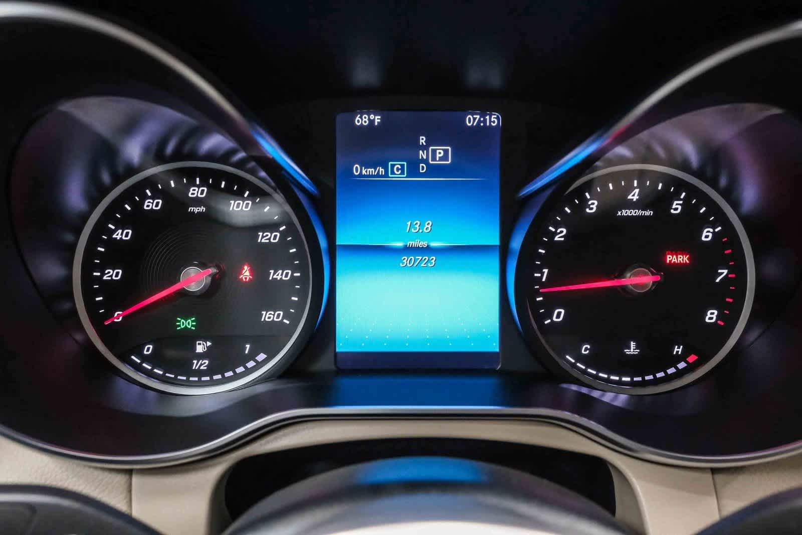 Thumbnail: 2022 Mercedes-Benz GLC - 25