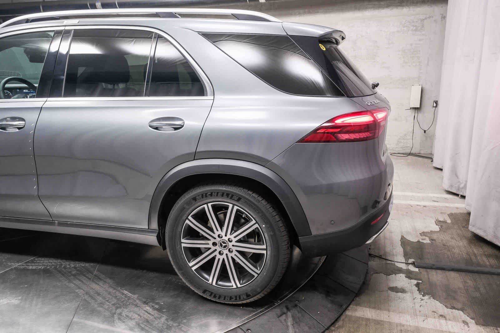 Thumbnail: 2026 Mercedes-Benz GLE - 8