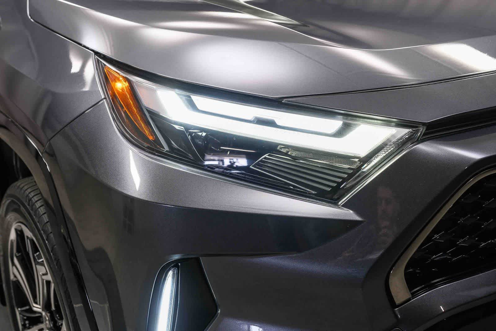 Thumbnail: 2022 Toyota RAV4 - 14