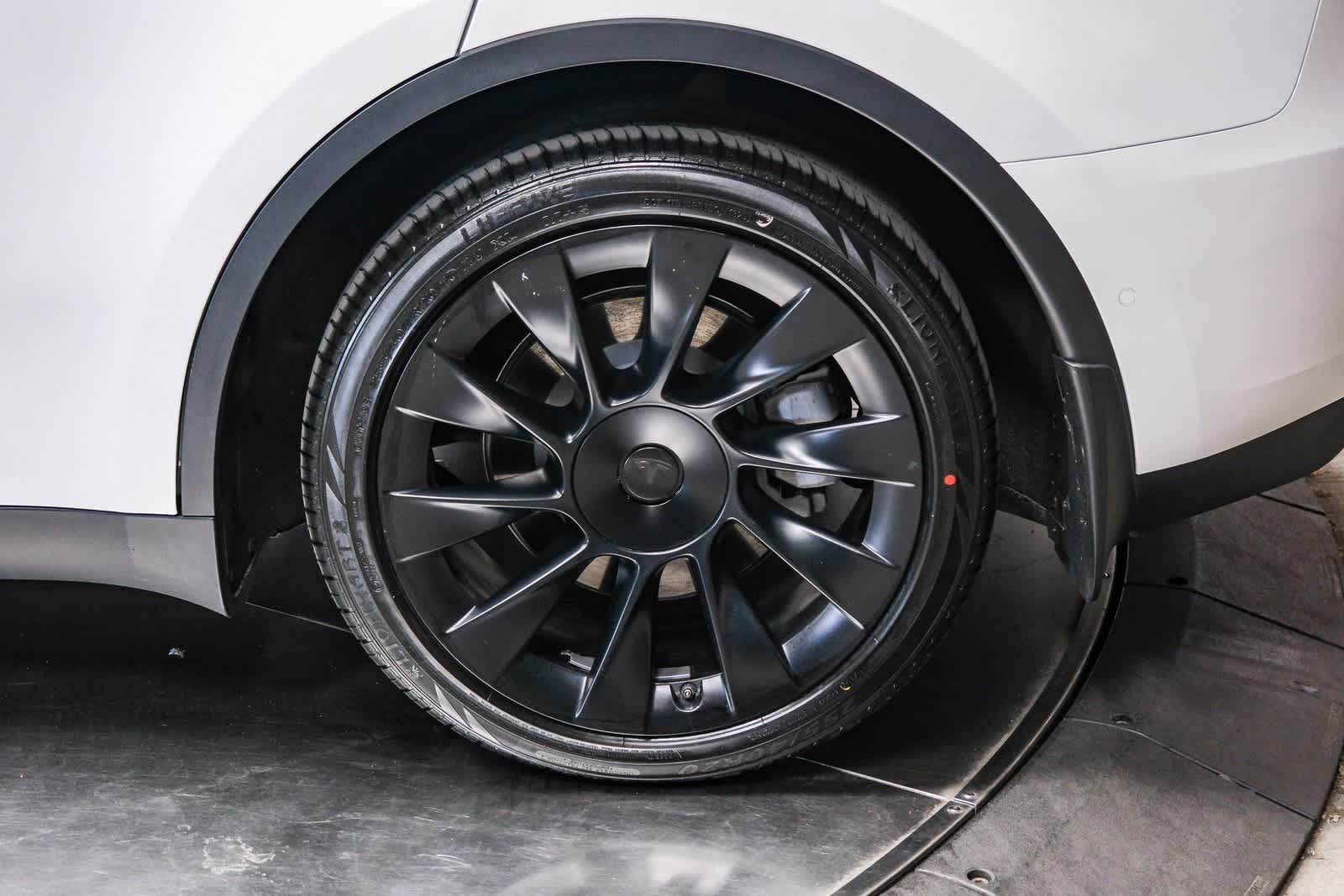 Thumbnail: 2020 Tesla Model Y - 8
