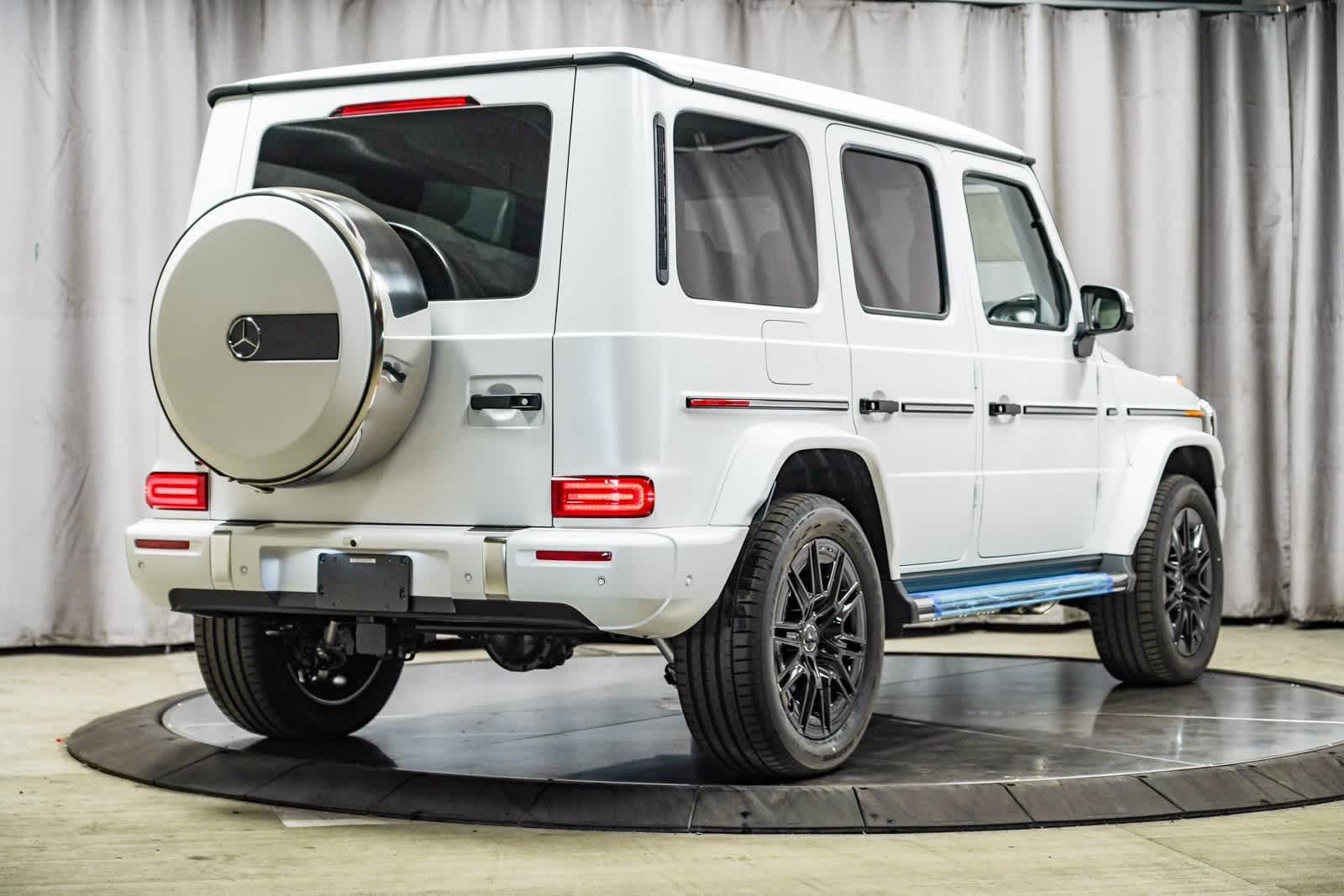 Thumbnail: 2026 Mercedes-Benz G-Class - 4