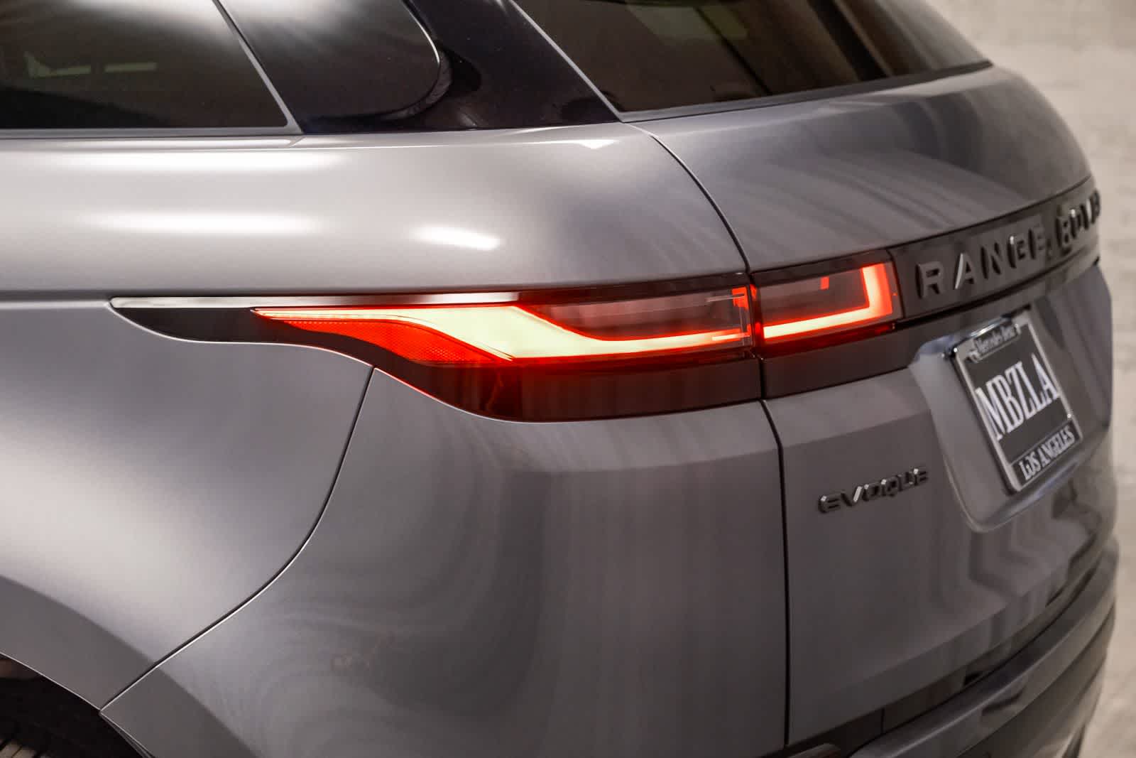 Thumbnail: 2025 Land Rover Range Rover Evoque - 7