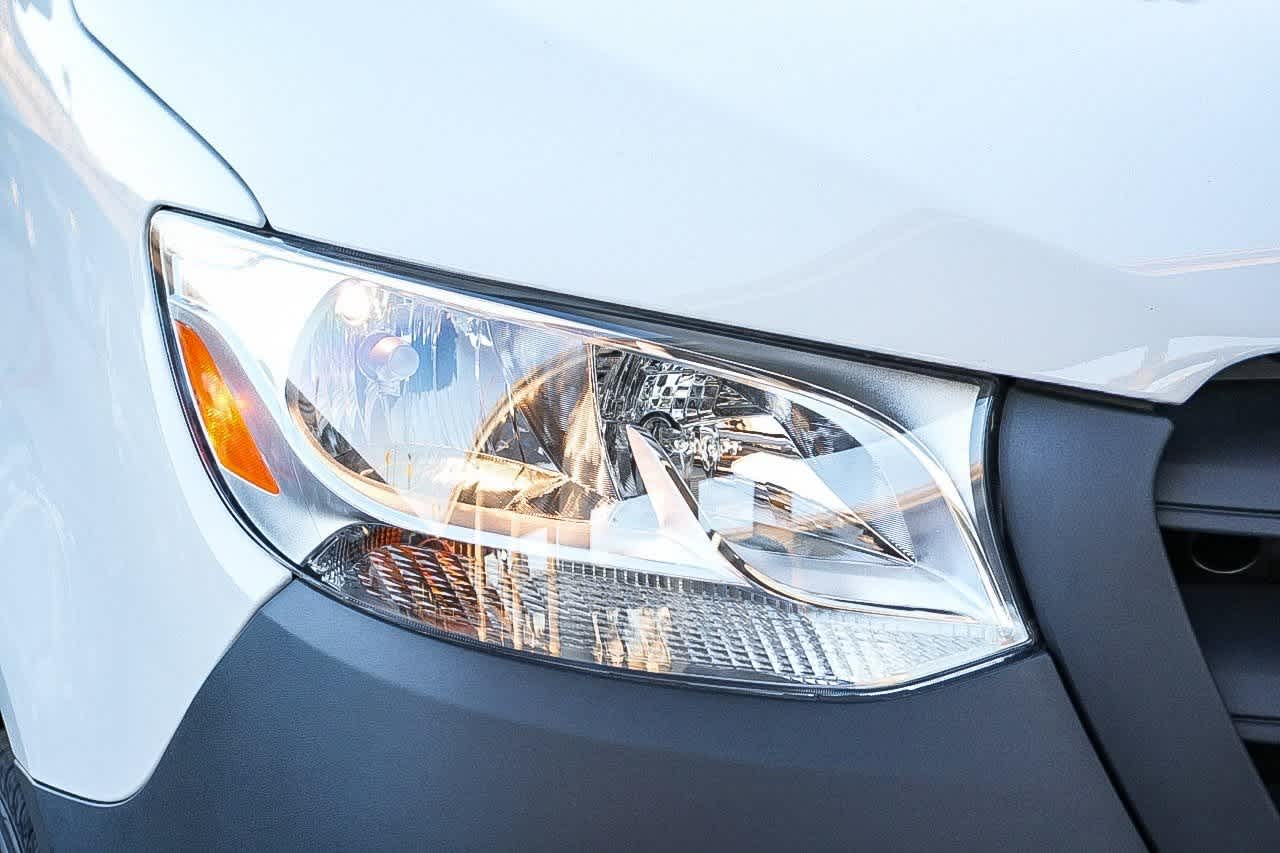 Thumbnail: 2026 Mercedes-Benz Sprinter - 4