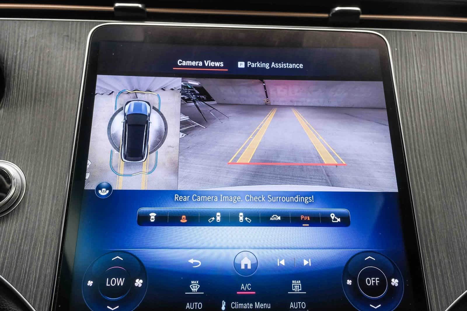 Thumbnail: 2023 Mercedes-Benz EQS - 23