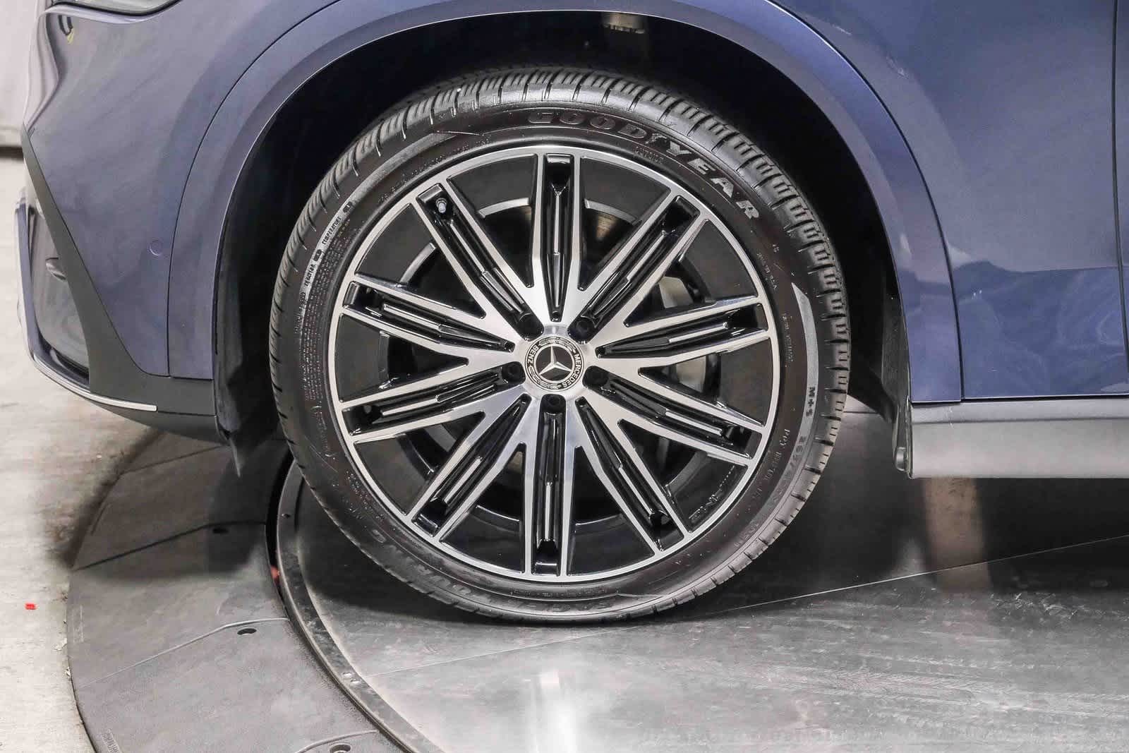 Thumbnail: 2025 Mercedes-Benz EQE - 10