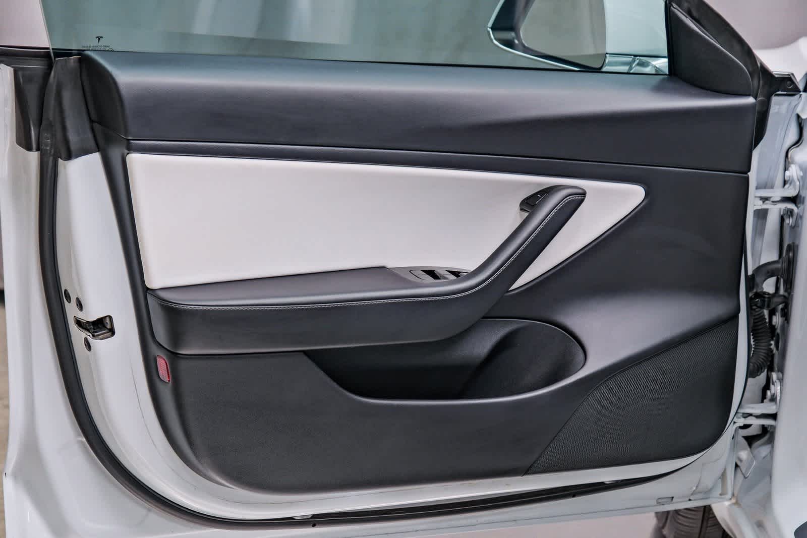 Thumbnail: 2020 Tesla Model 3 - 19