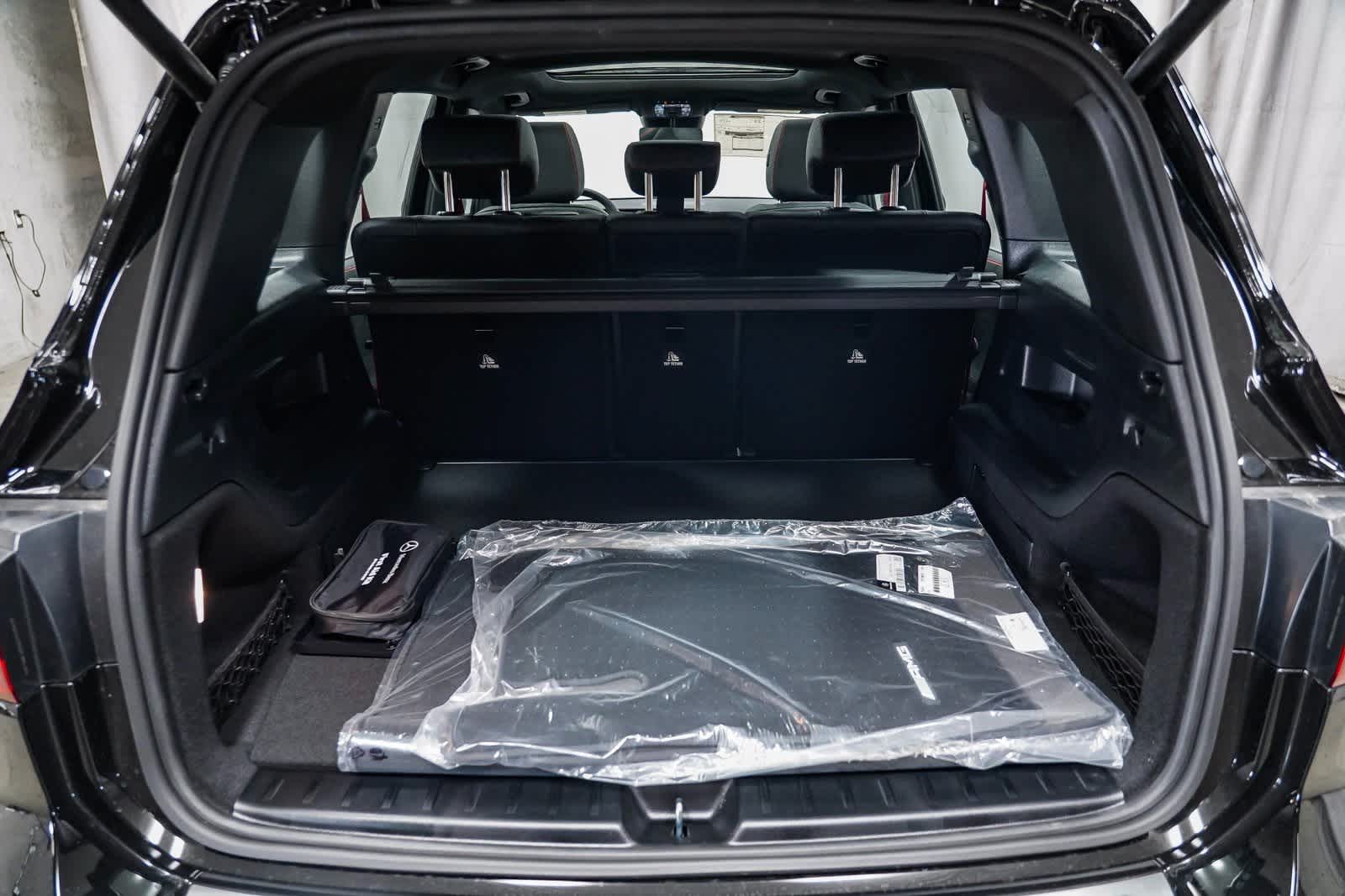 Thumbnail: 2025 Mercedes-Benz GLB - 26