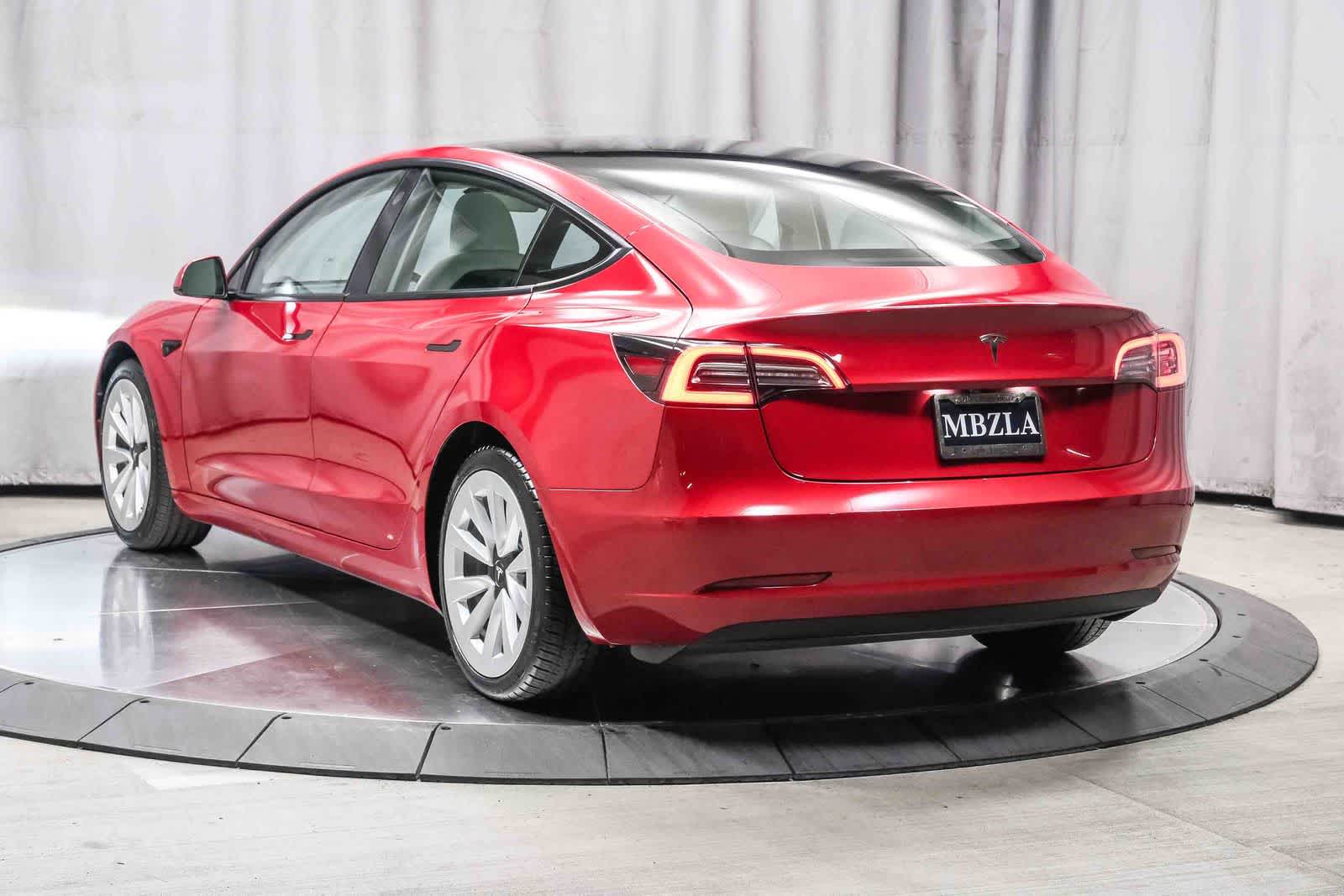 Thumbnail: 2021 Tesla Model 3 - 2