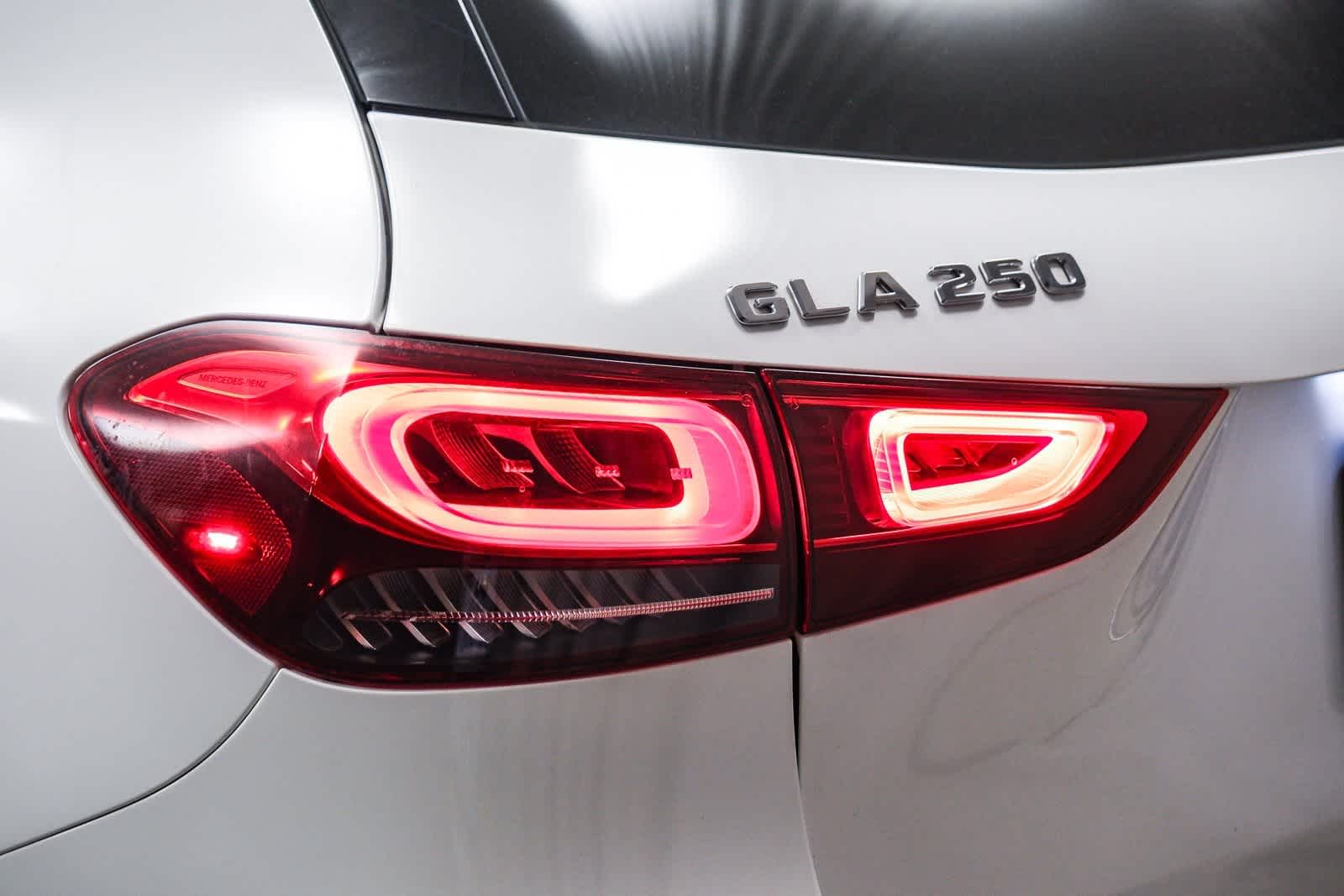 Thumbnail: 2022 Mercedes-Benz GLA - 7