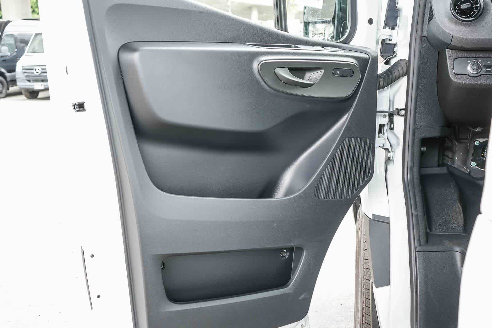 Thumbnail: 2026 Mercedes-Benz Sprinter - 20