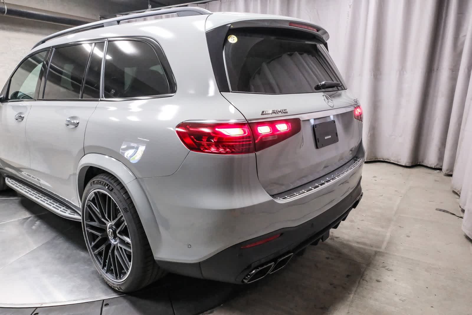 Thumbnail: 2026 Mercedes-Benz GL-Class - 8