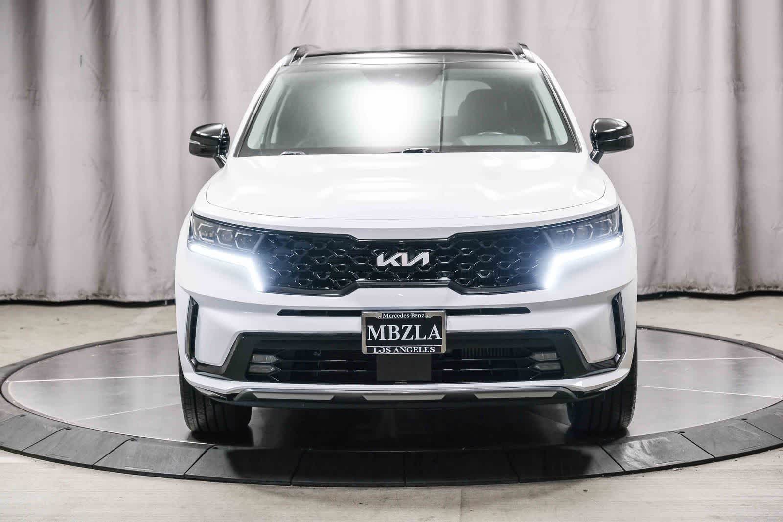 Thumbnail: 2023 Kia Sorento - 5