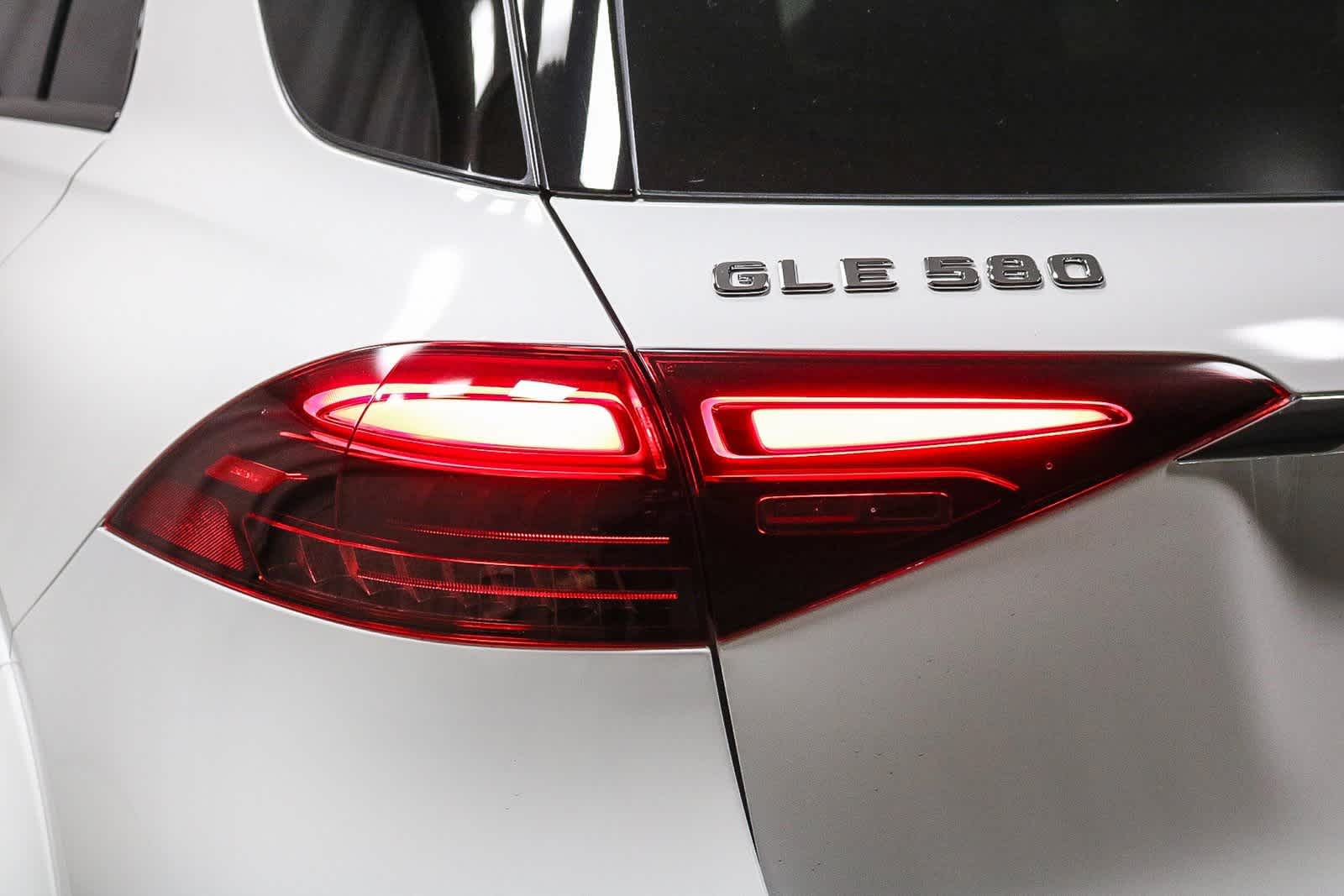 Thumbnail: 2026 Mercedes-Benz GLE - 9