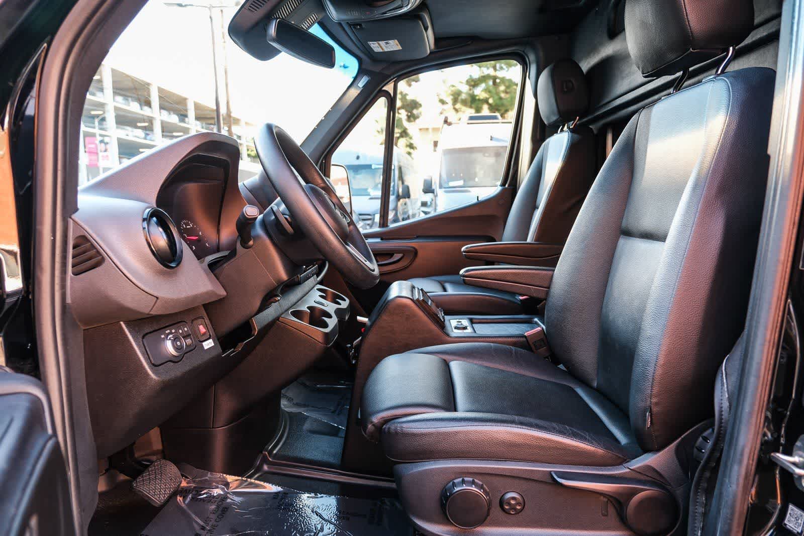 Thumbnail: 2023 Mercedes-Benz Sprinter - 20