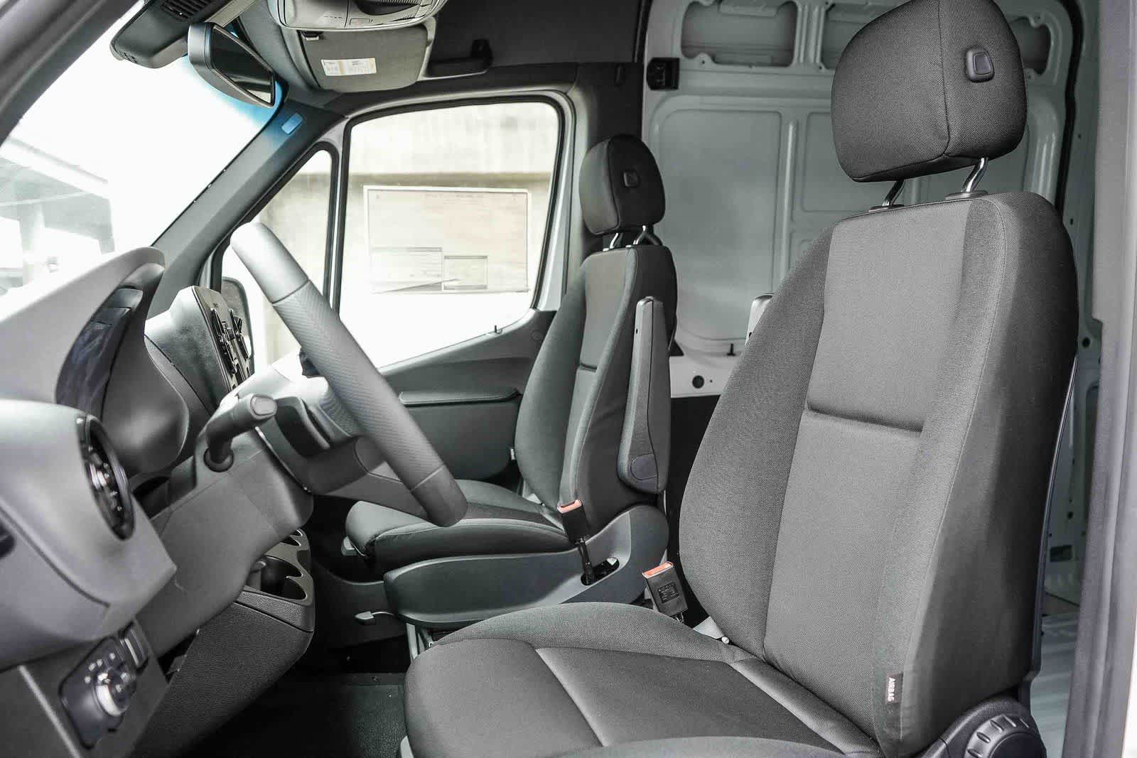 Thumbnail: 2026 Mercedes-Benz Sprinter - 16