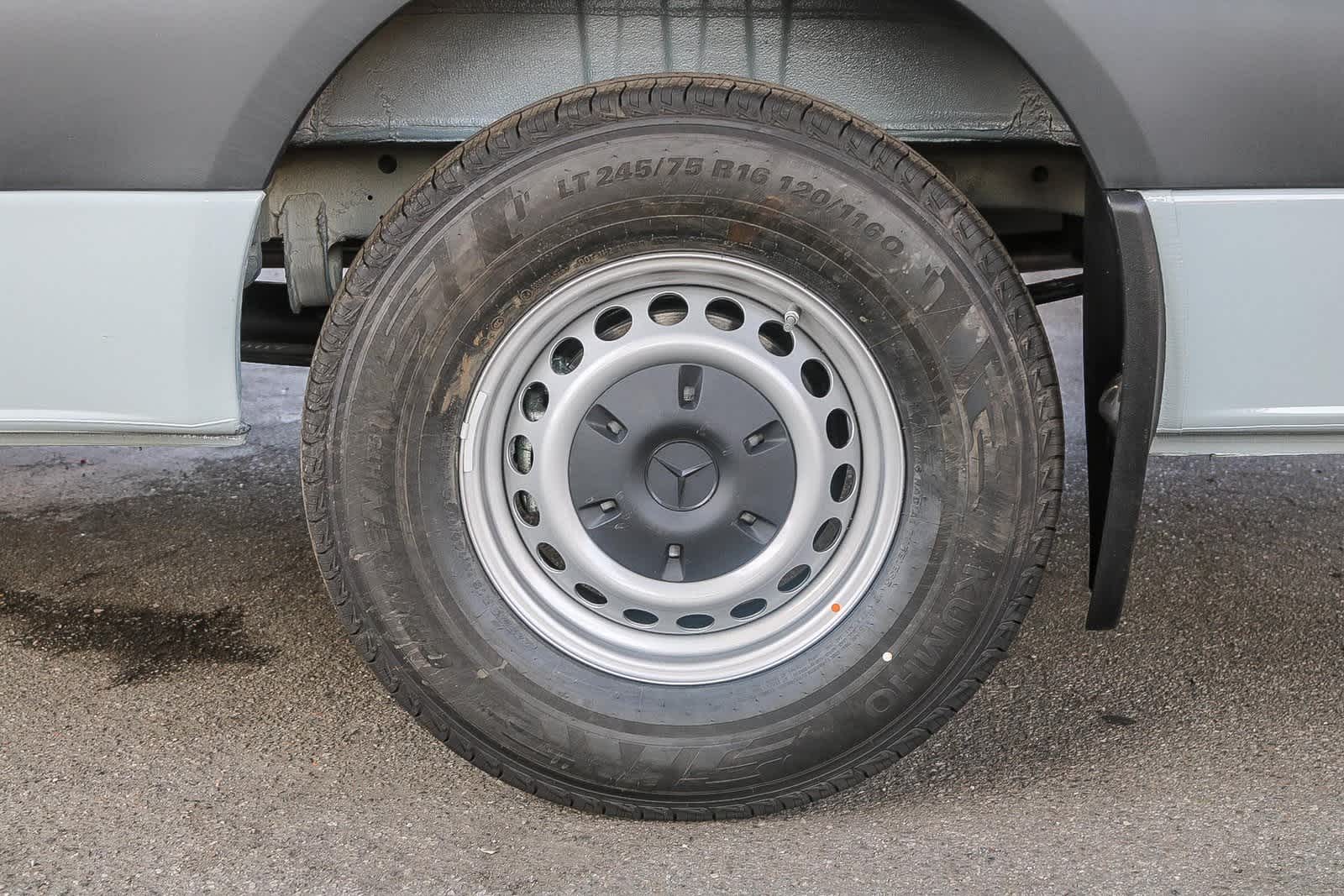 Thumbnail: 2025 Mercedes-Benz Sprinter - 10