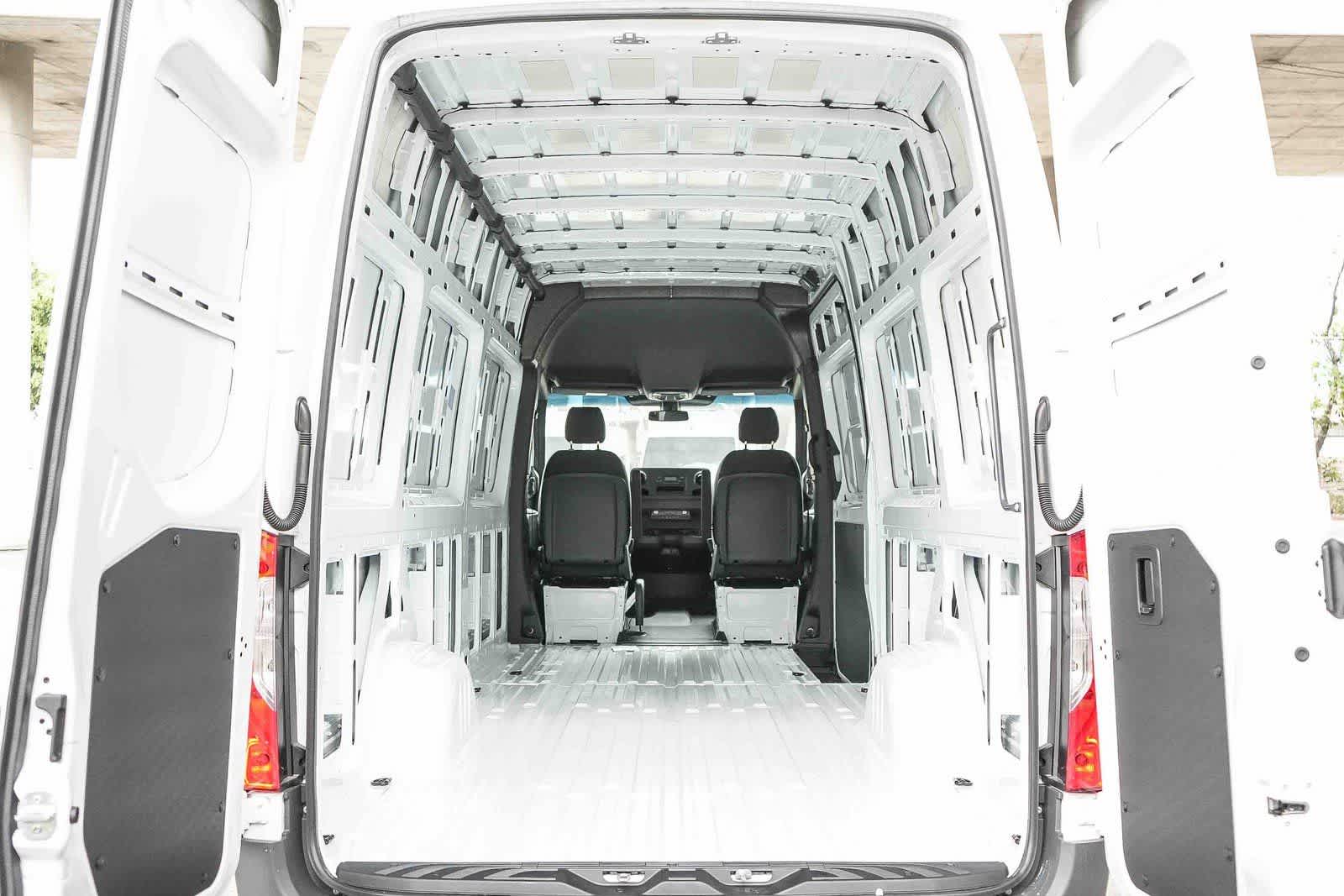 Thumbnail: 2026 Mercedes-Benz Sprinter - 23