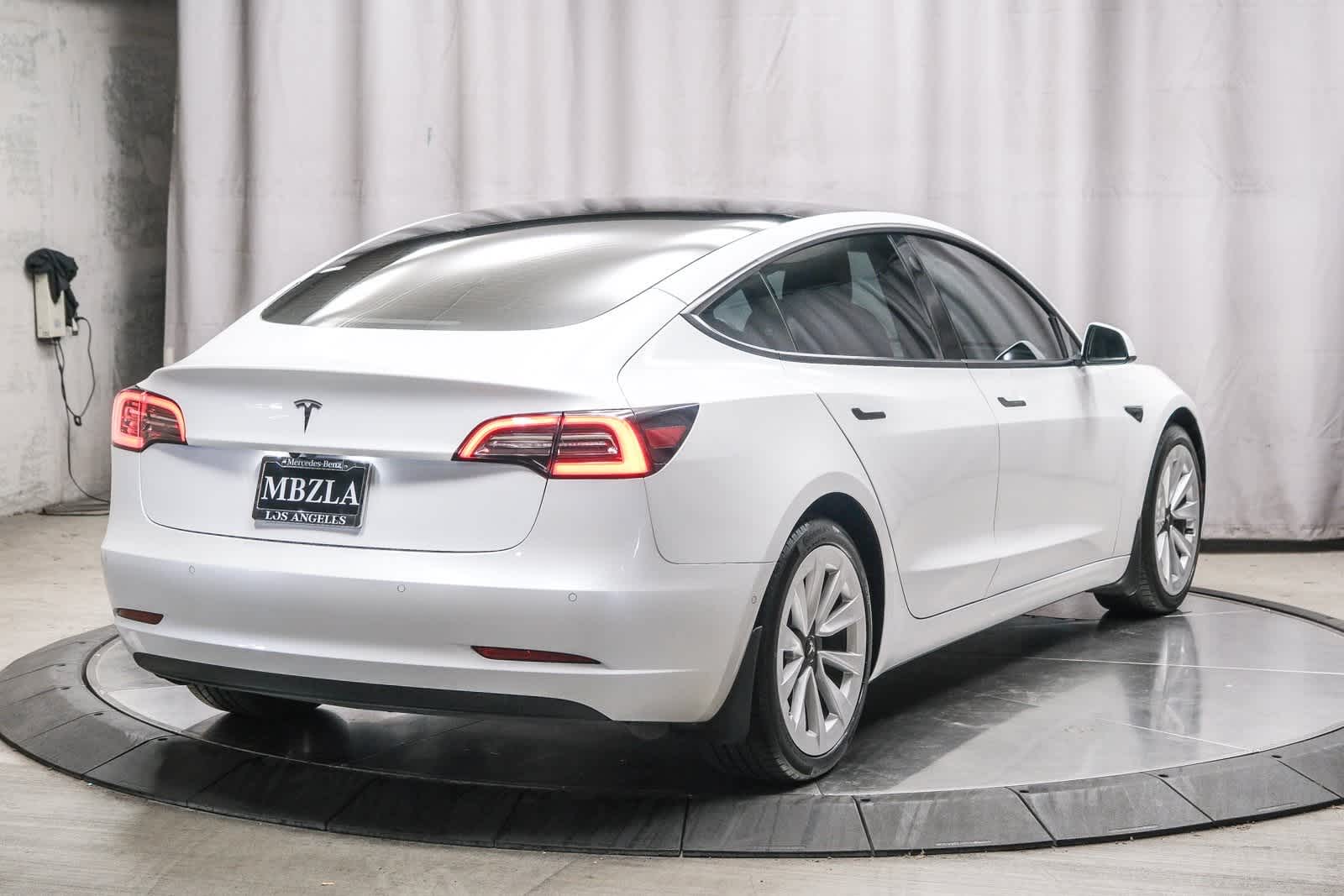 Thumbnail: 2021 Tesla Model 3 - 4