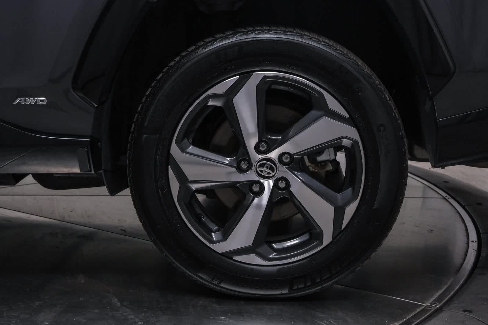 Thumbnail: 2023 Toyota RAV4 - 9