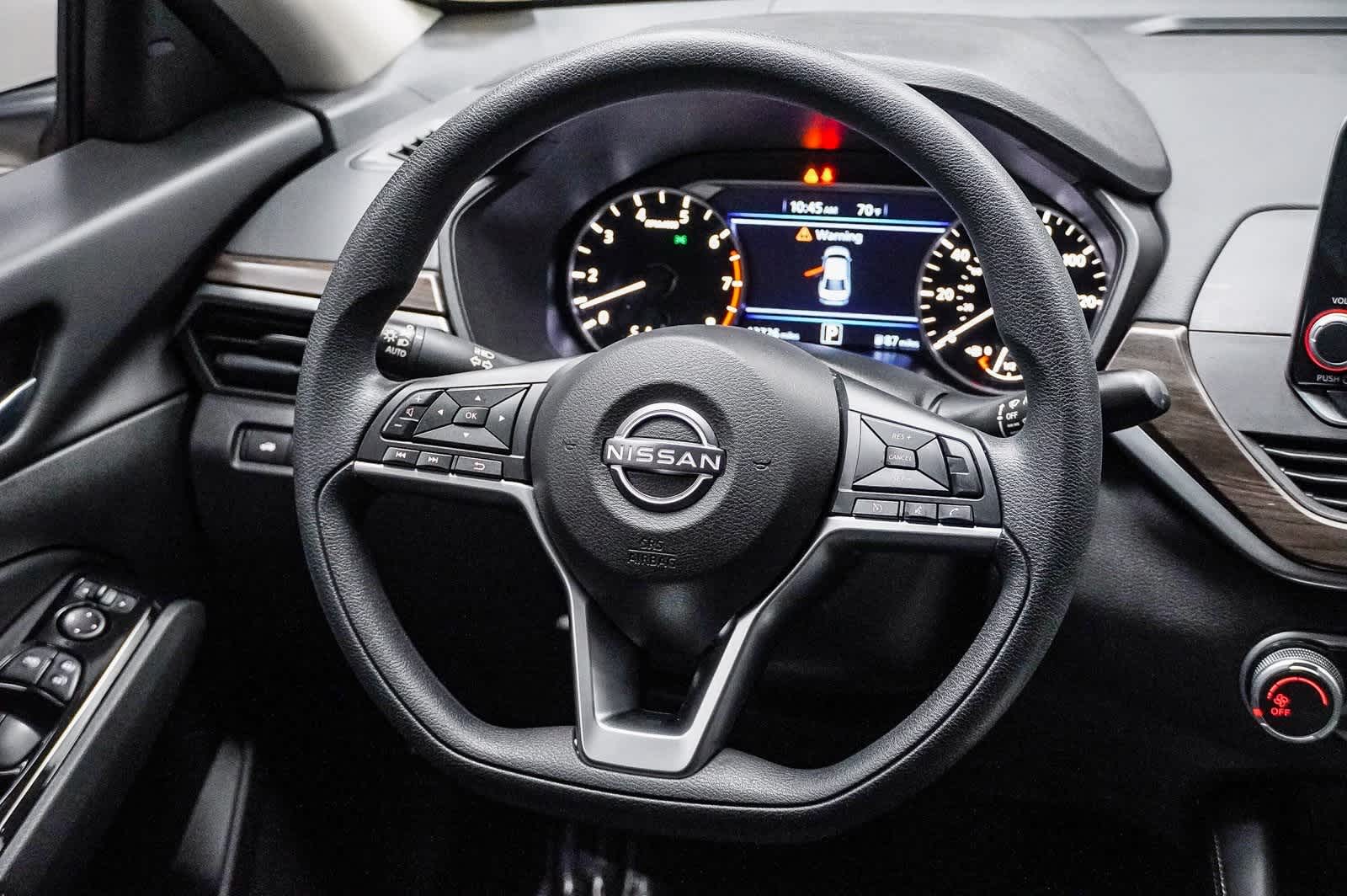 2023 Nissan Altima SV 16
