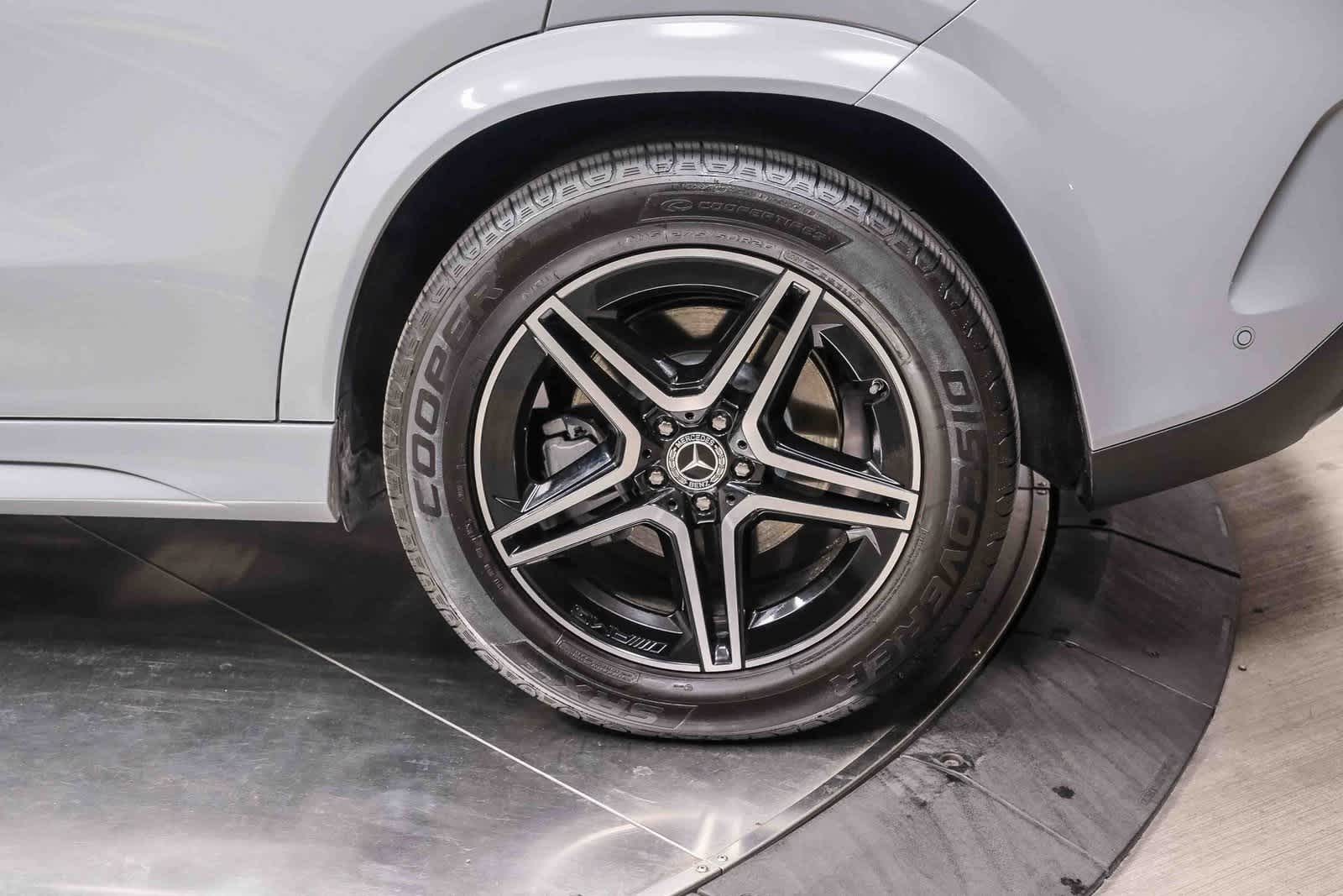 Thumbnail: 2025 Mercedes-Benz GLE - 9