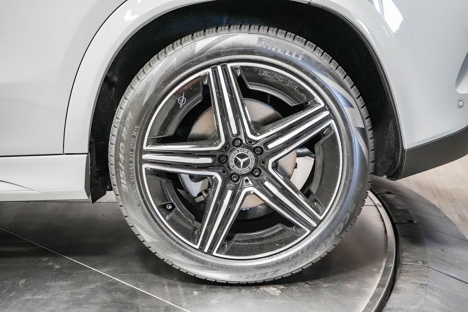 Thumbnail: 2026 Mercedes-Benz GLE - 10