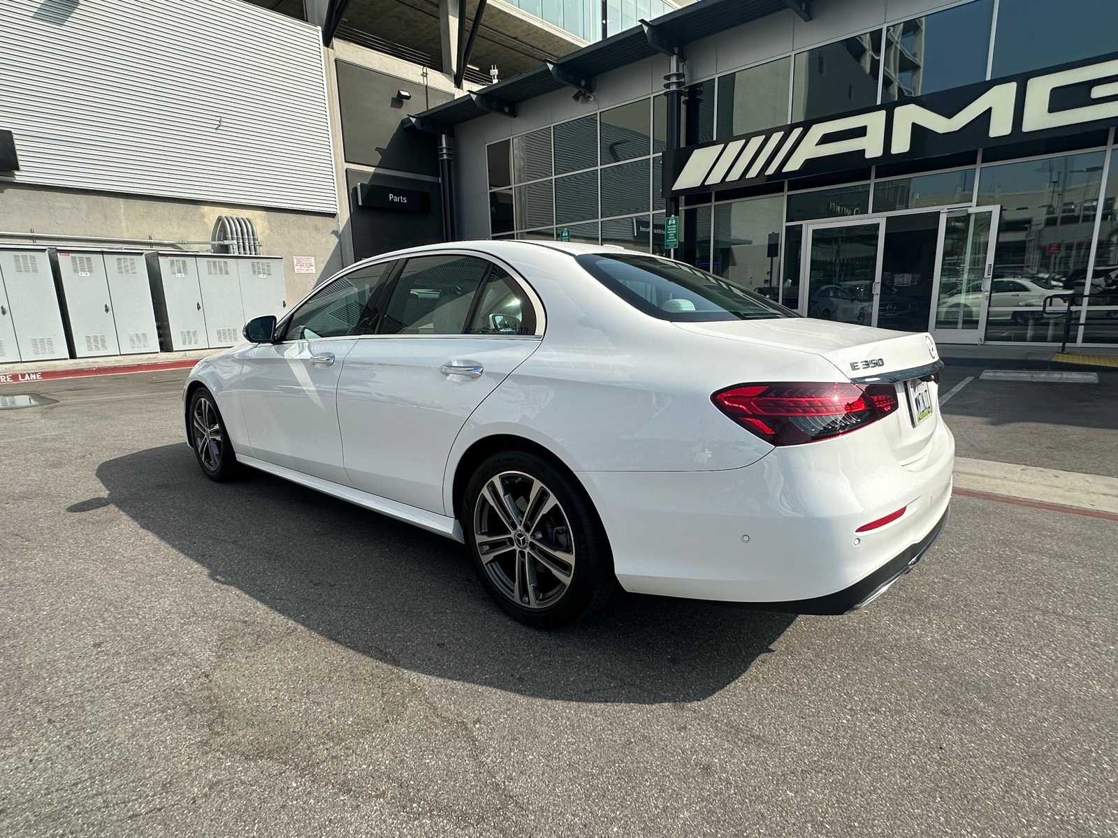 Thumbnail: 2021 Mercedes-Benz E-Class - 3