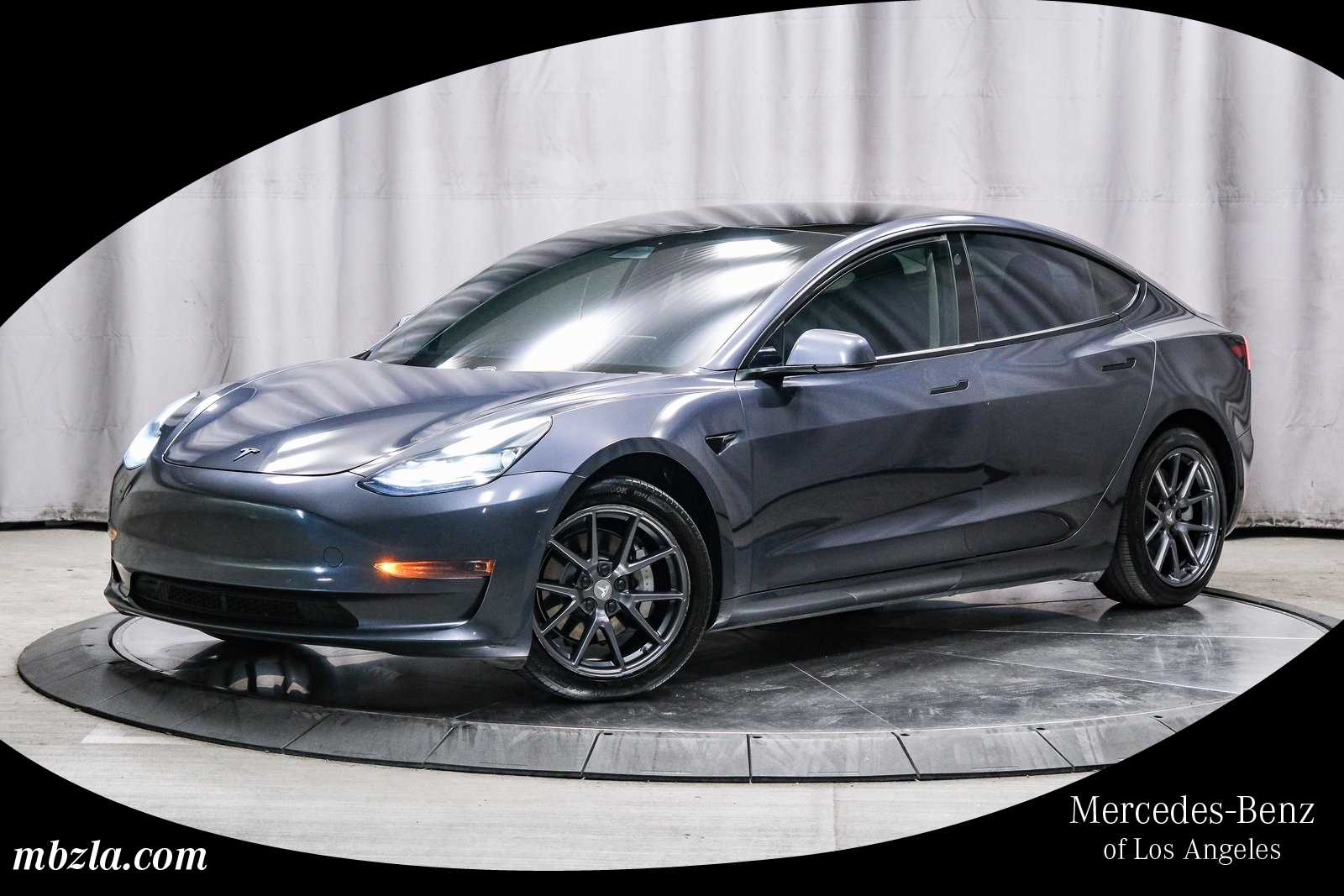 Thumbnail: 2021 Tesla Model 3 - 1