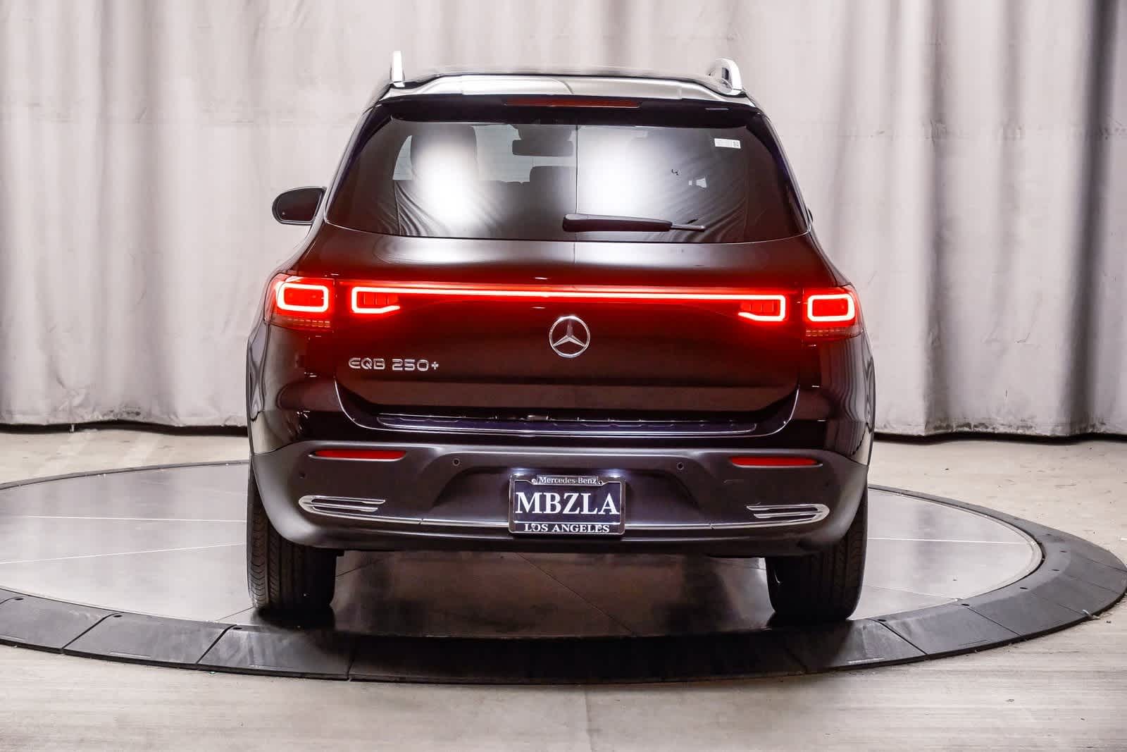 Thumbnail: 2023 Mercedes-Benz EQB - 3