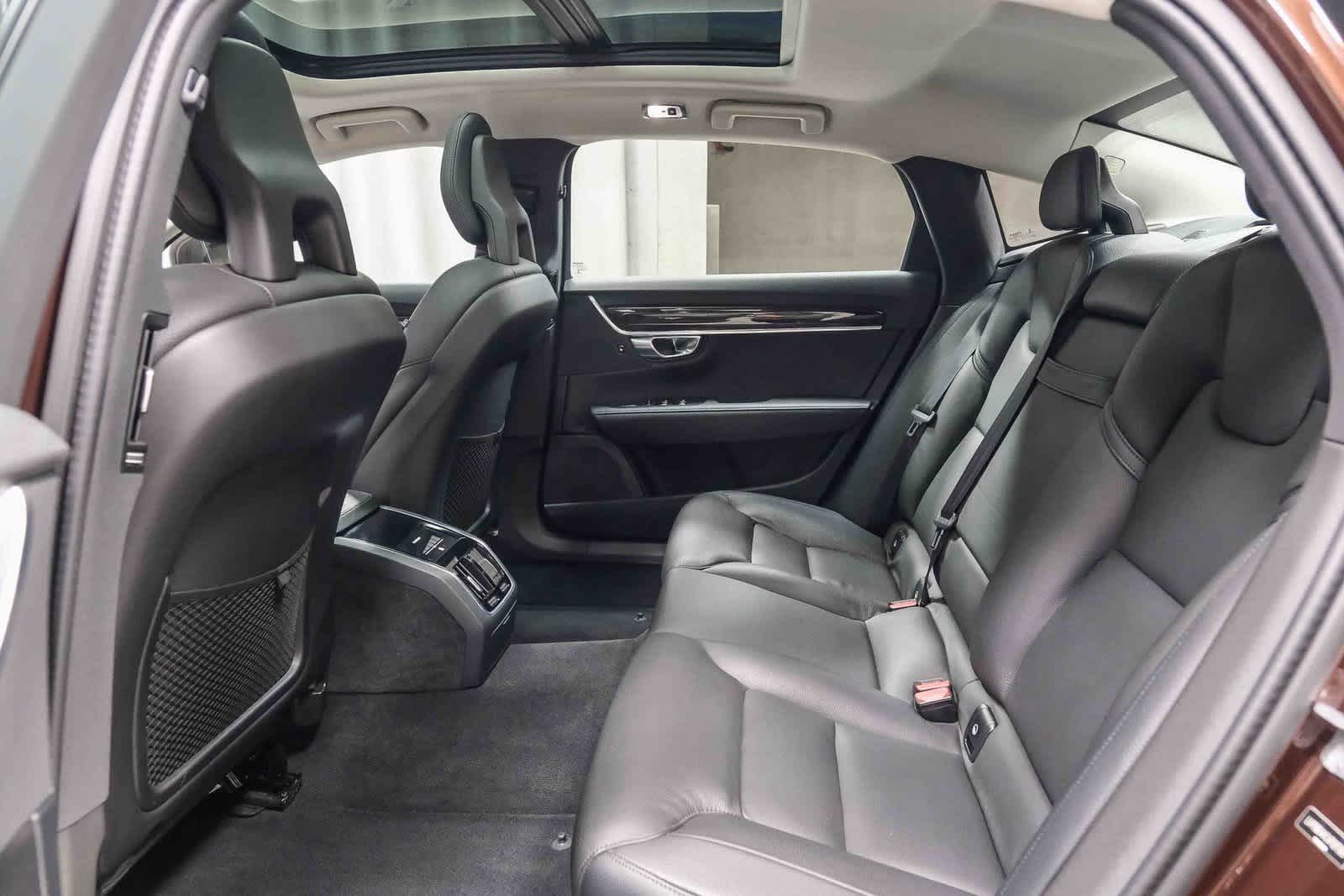 Thumbnail: 2018 Volvo S90 - 19