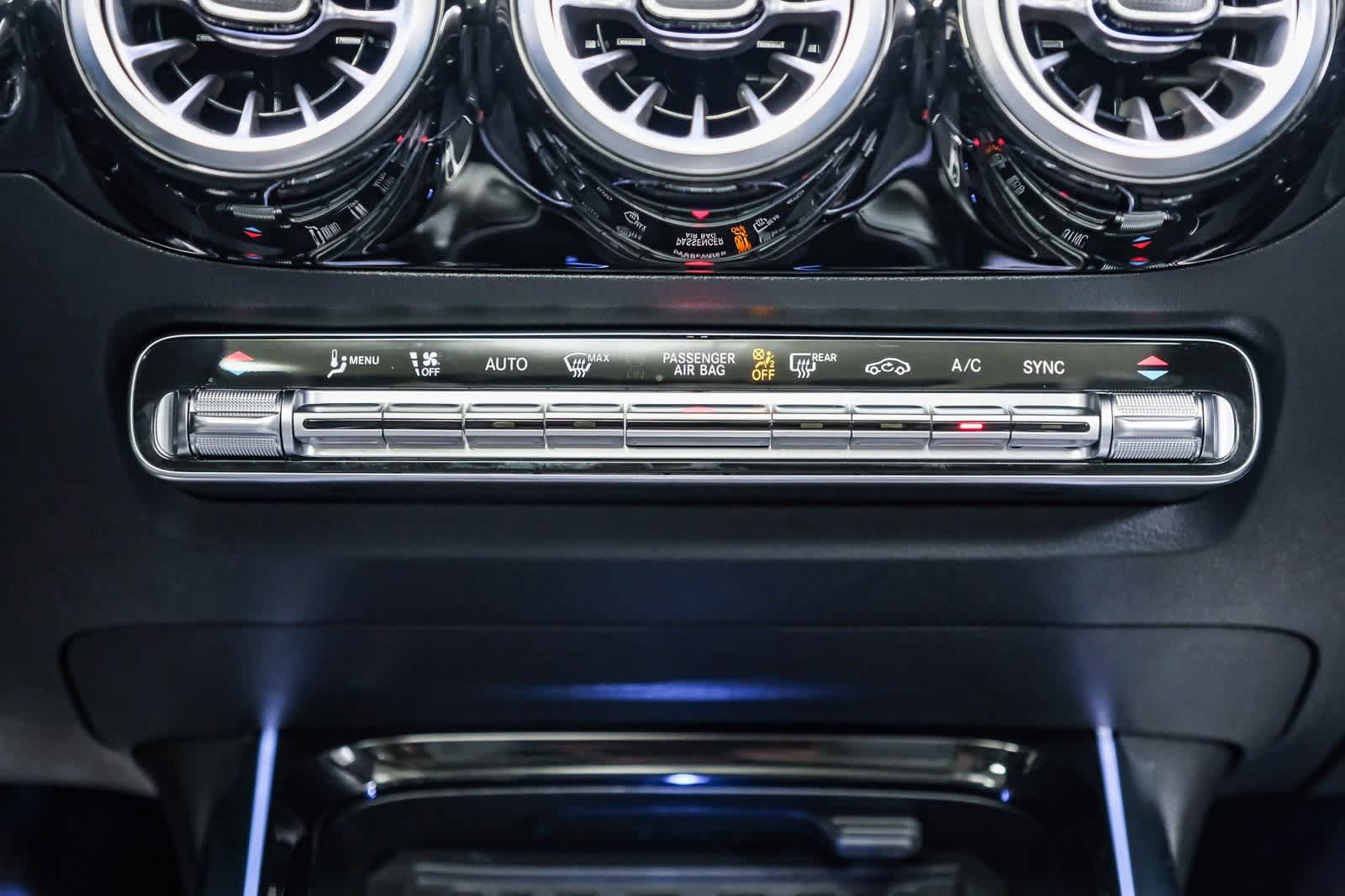 Thumbnail: 2025 Mercedes-Benz GLA - 15