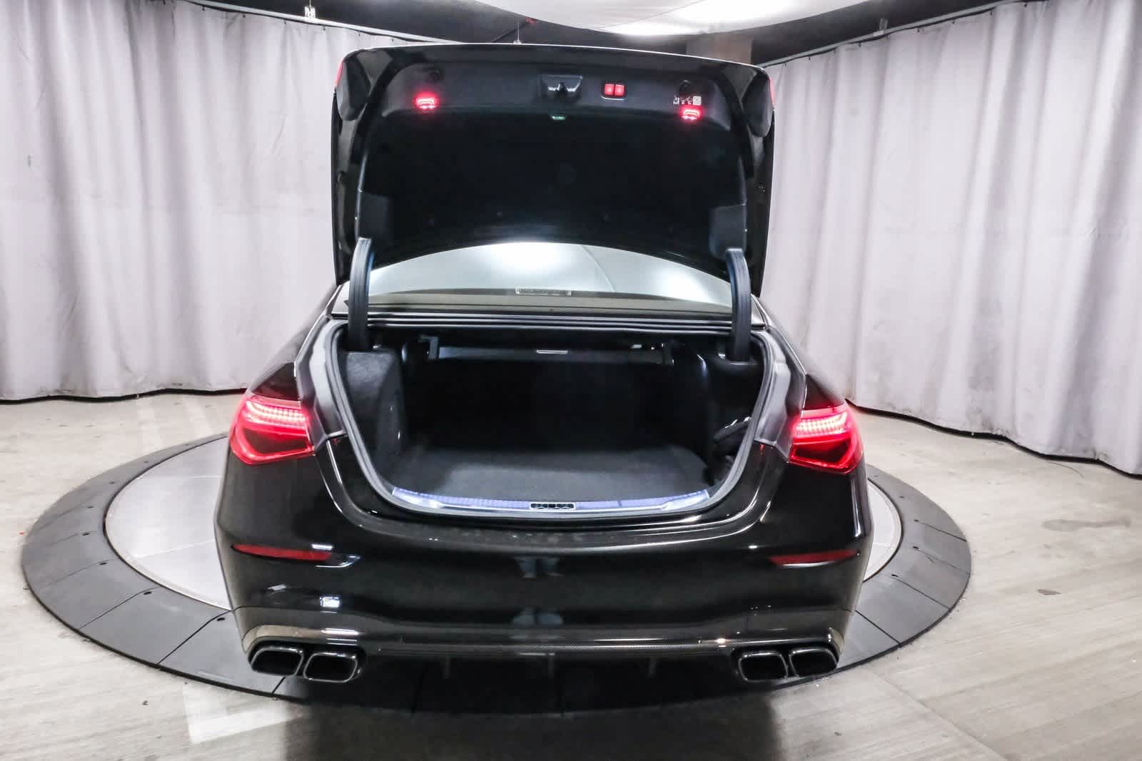 Thumbnail: 2025 Mercedes-Benz S-Class - 25