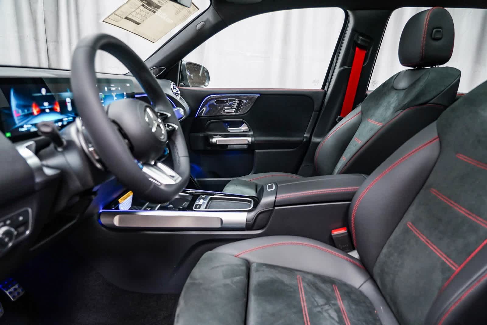 Thumbnail: 2025 Mercedes-Benz GLB - 18