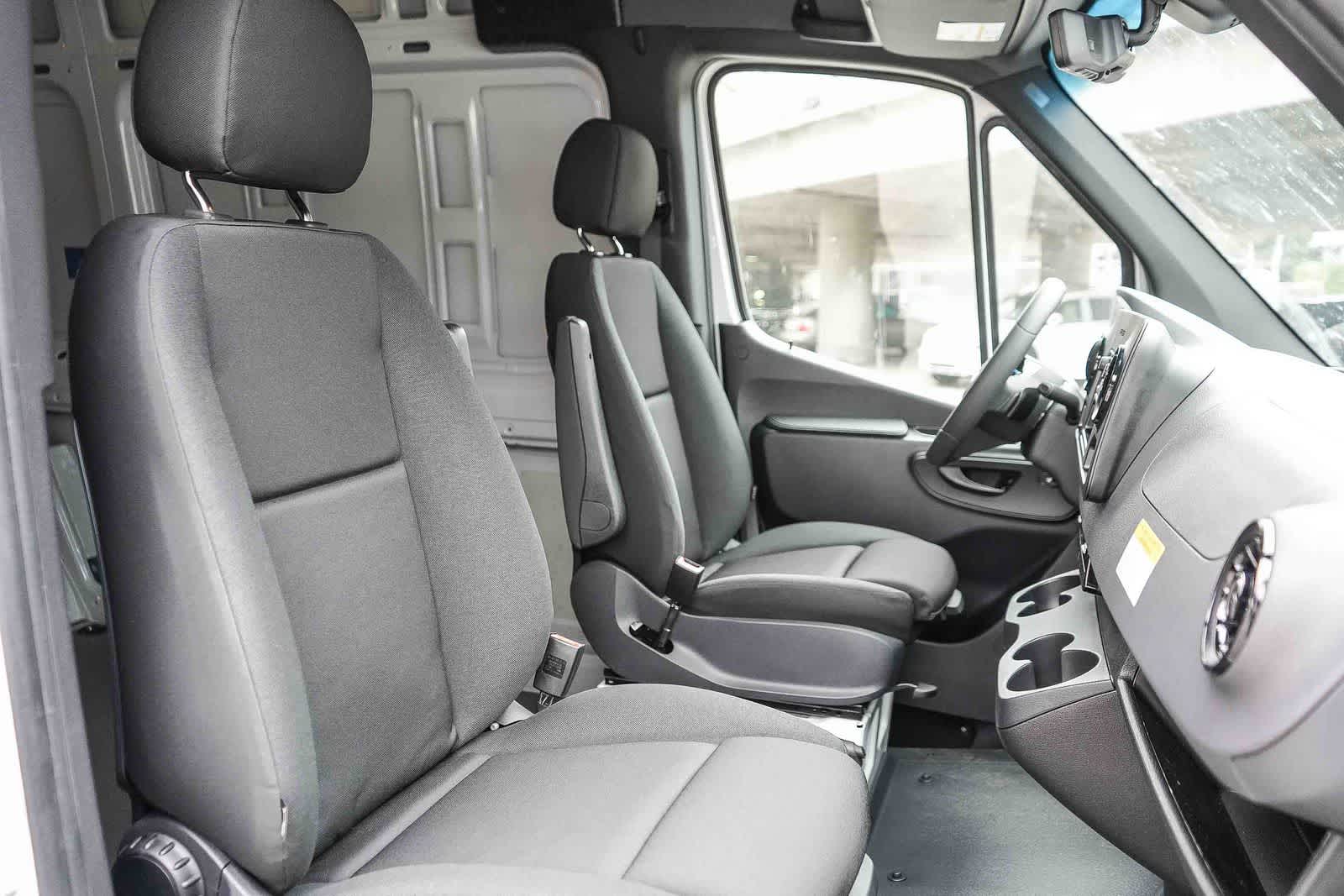 Thumbnail: 2026 Mercedes-Benz Sprinter - 19