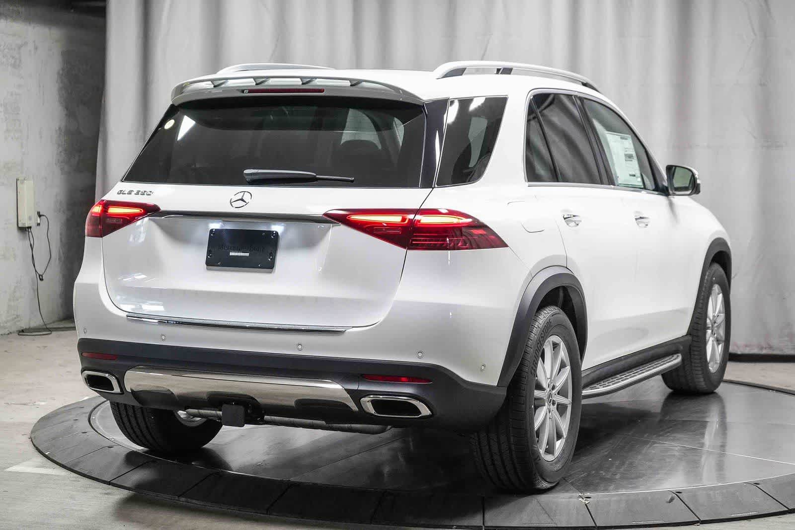 Thumbnail: 2026 Mercedes-Benz GLE - 6