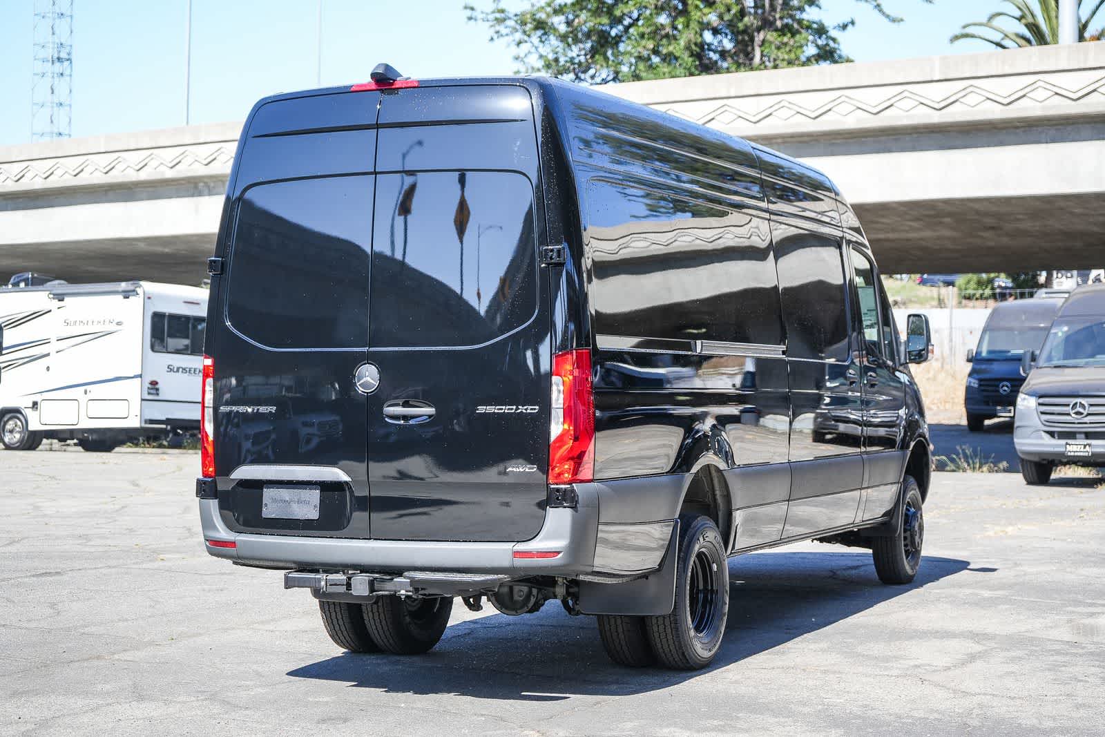 Thumbnail: 2026 Mercedes-Benz Sprinter - 6