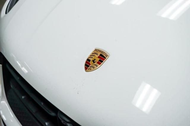 2022 Porsche Macan S 9