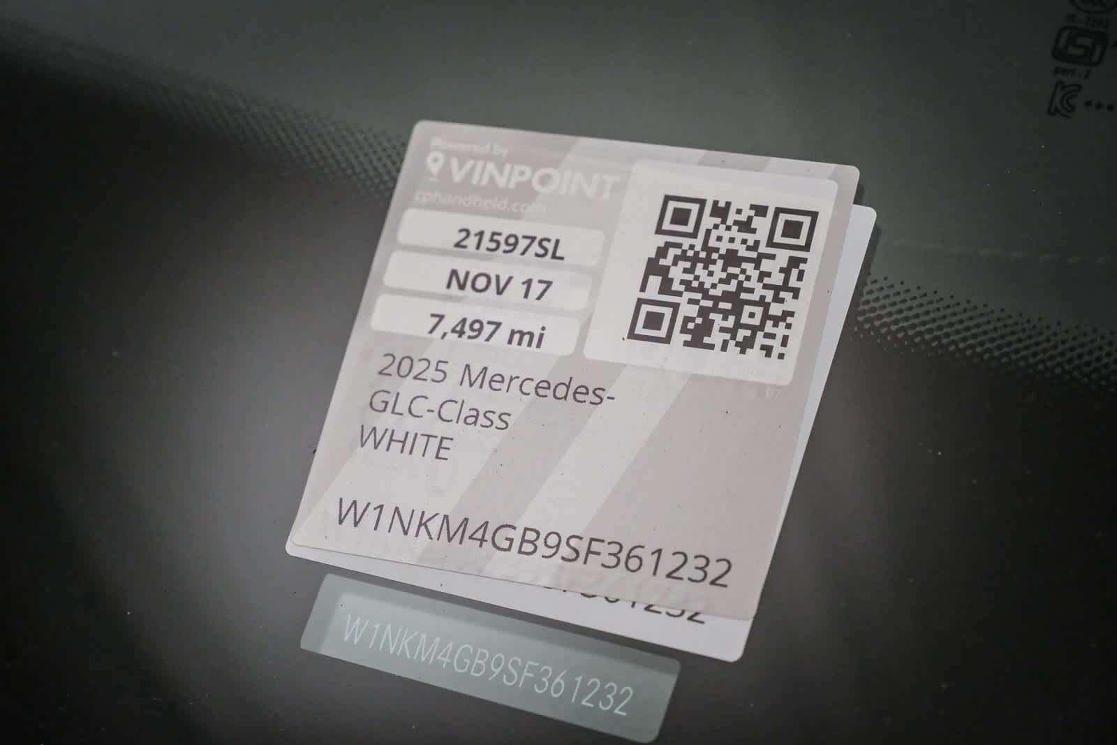 Thumbnail: 2025 Mercedes-Benz GLC - 28