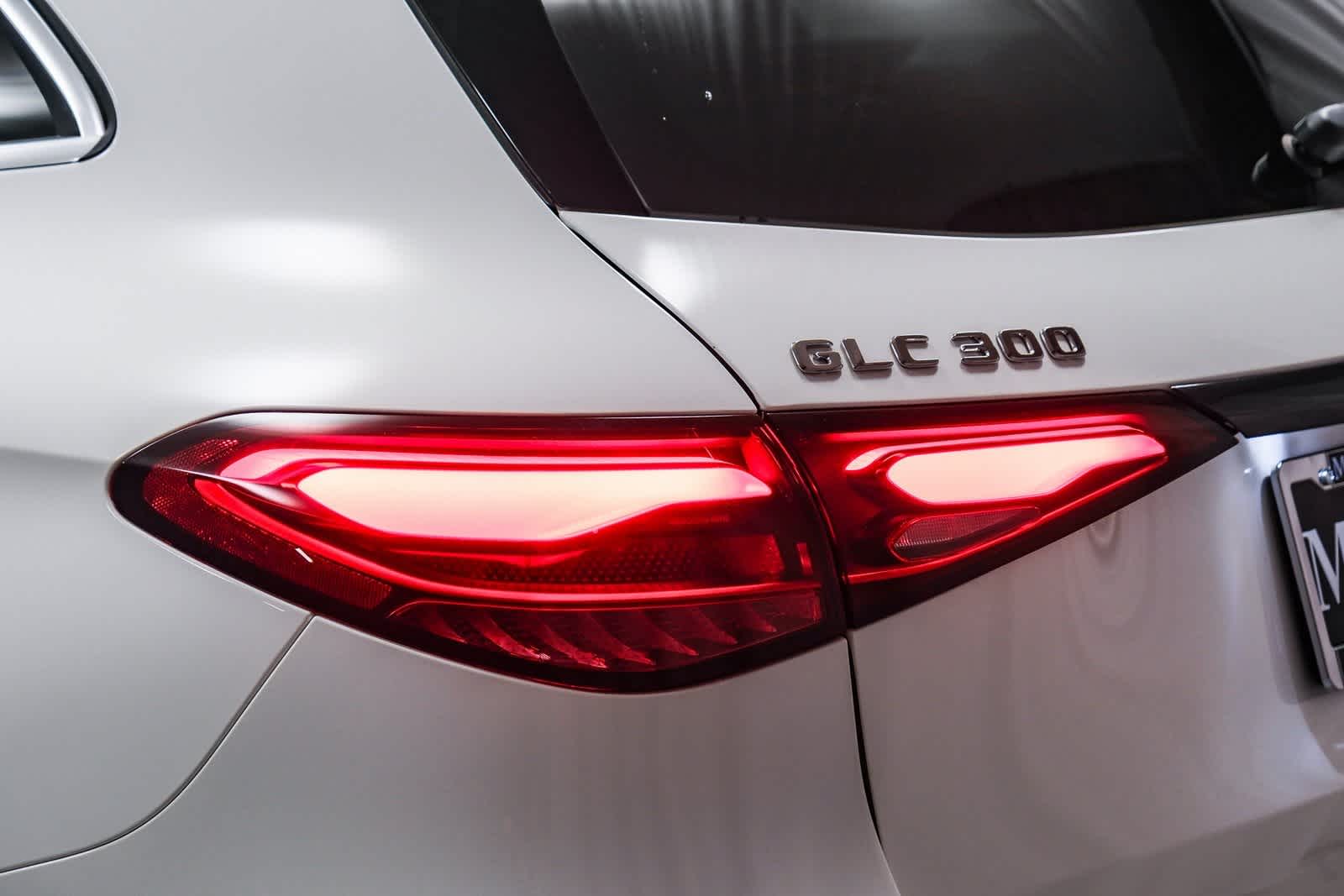 Thumbnail: 2025 Mercedes-Benz GLC - 7