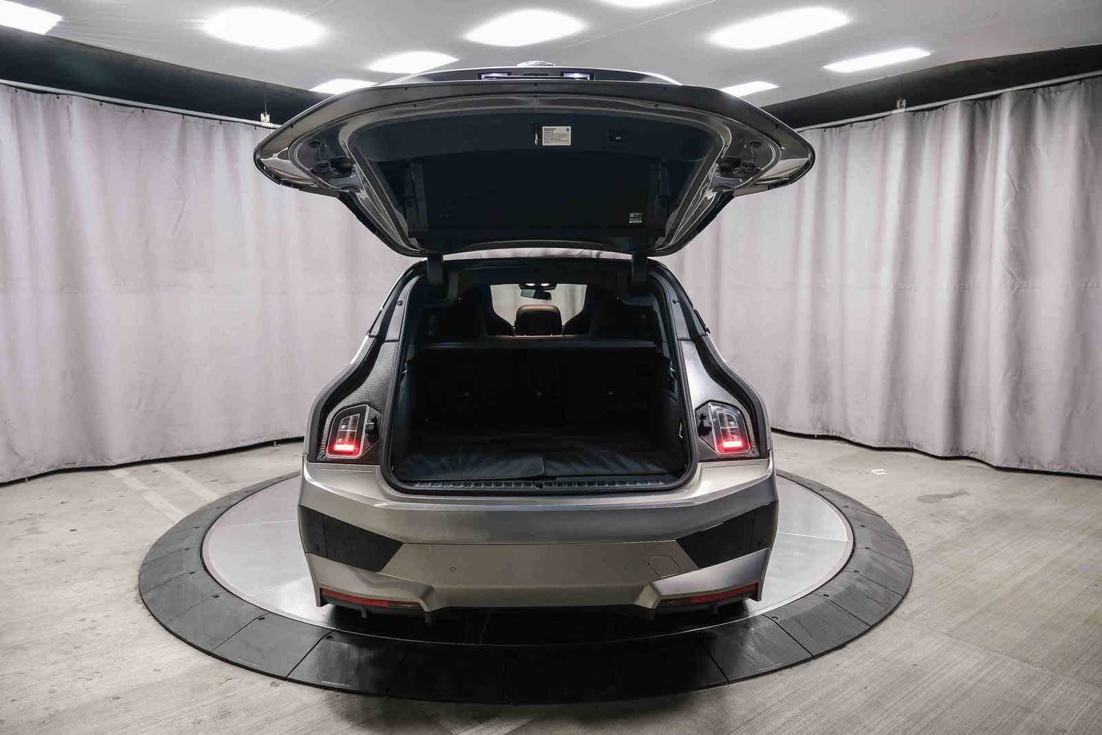 Thumbnail: 2023 BMW iX - 22