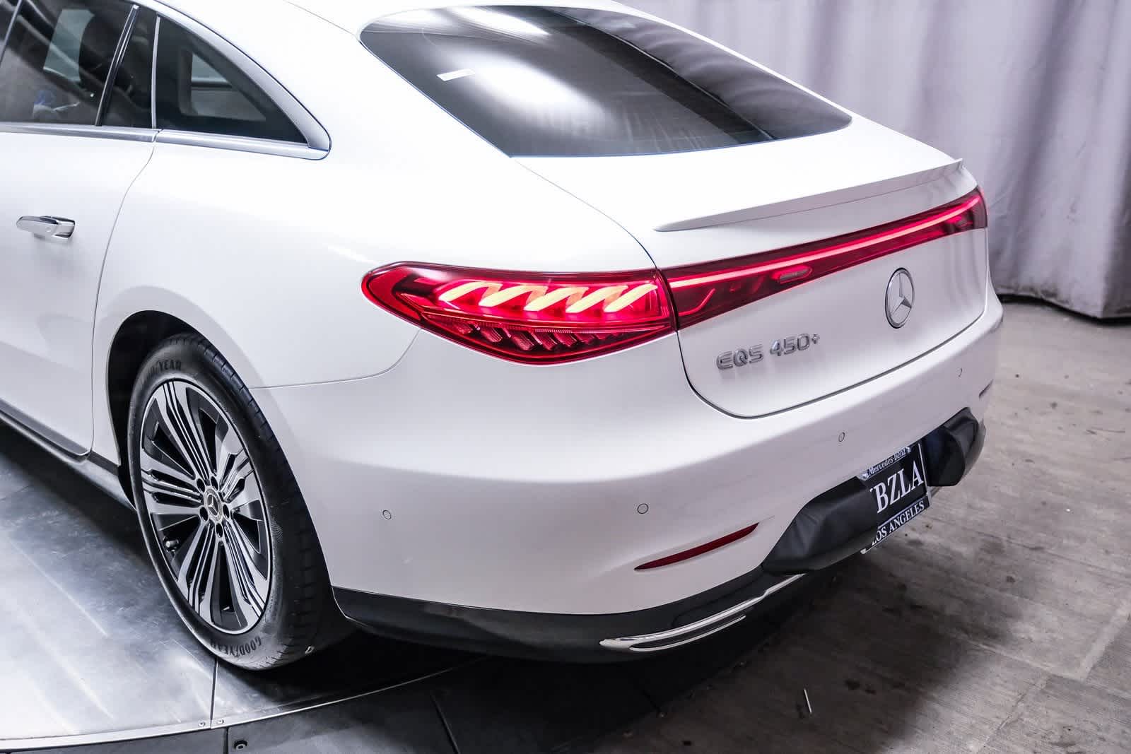 Thumbnail: 2023 Mercedes-Benz EQS - 8