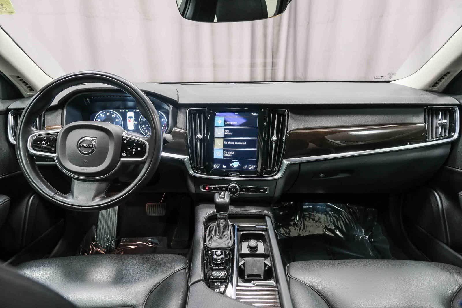 Thumbnail: 2018 Volvo S90 - 13