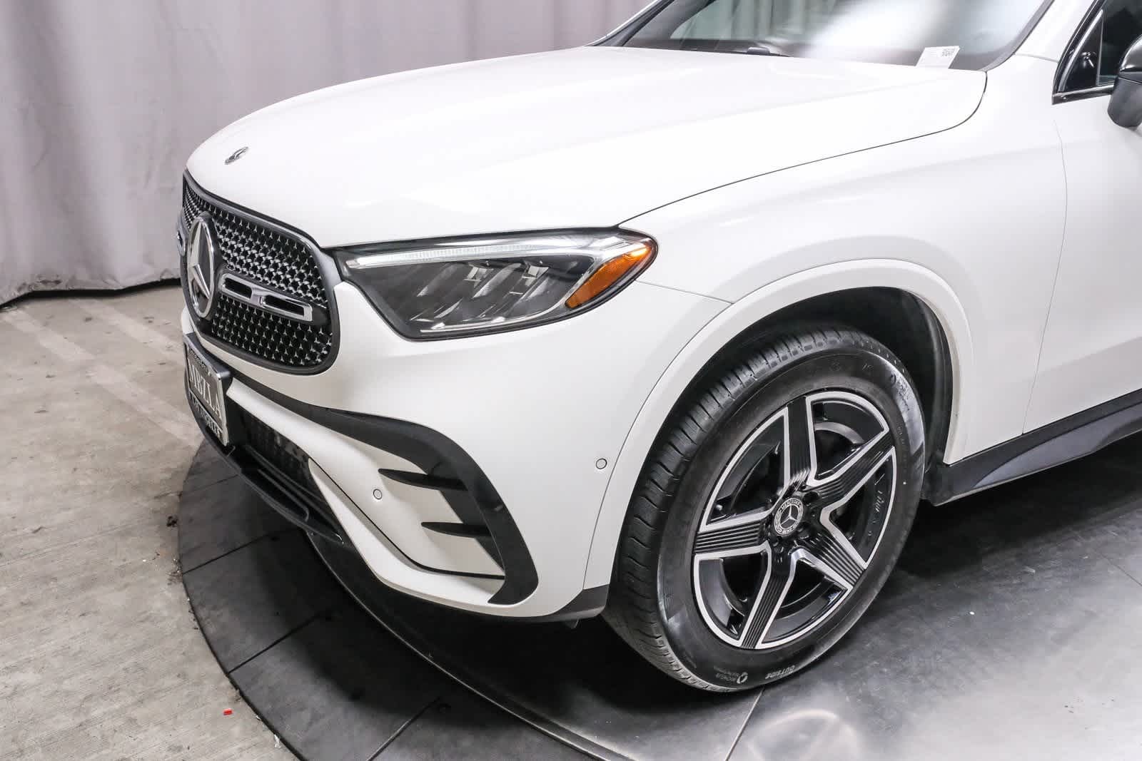 Thumbnail: 2025 Mercedes-Benz GLC - 12