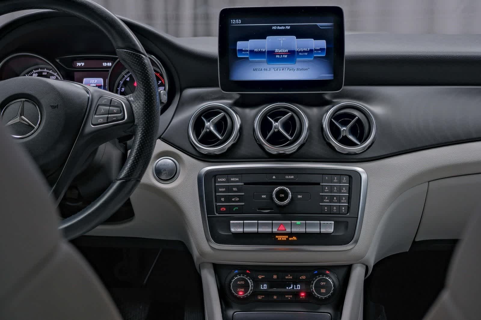 Thumbnail: 2020 Mercedes-Benz GLA - 14