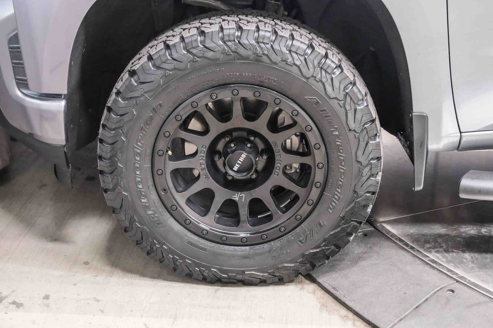 Thumbnail: 2020 Chevrolet Silverado 1500 - 12