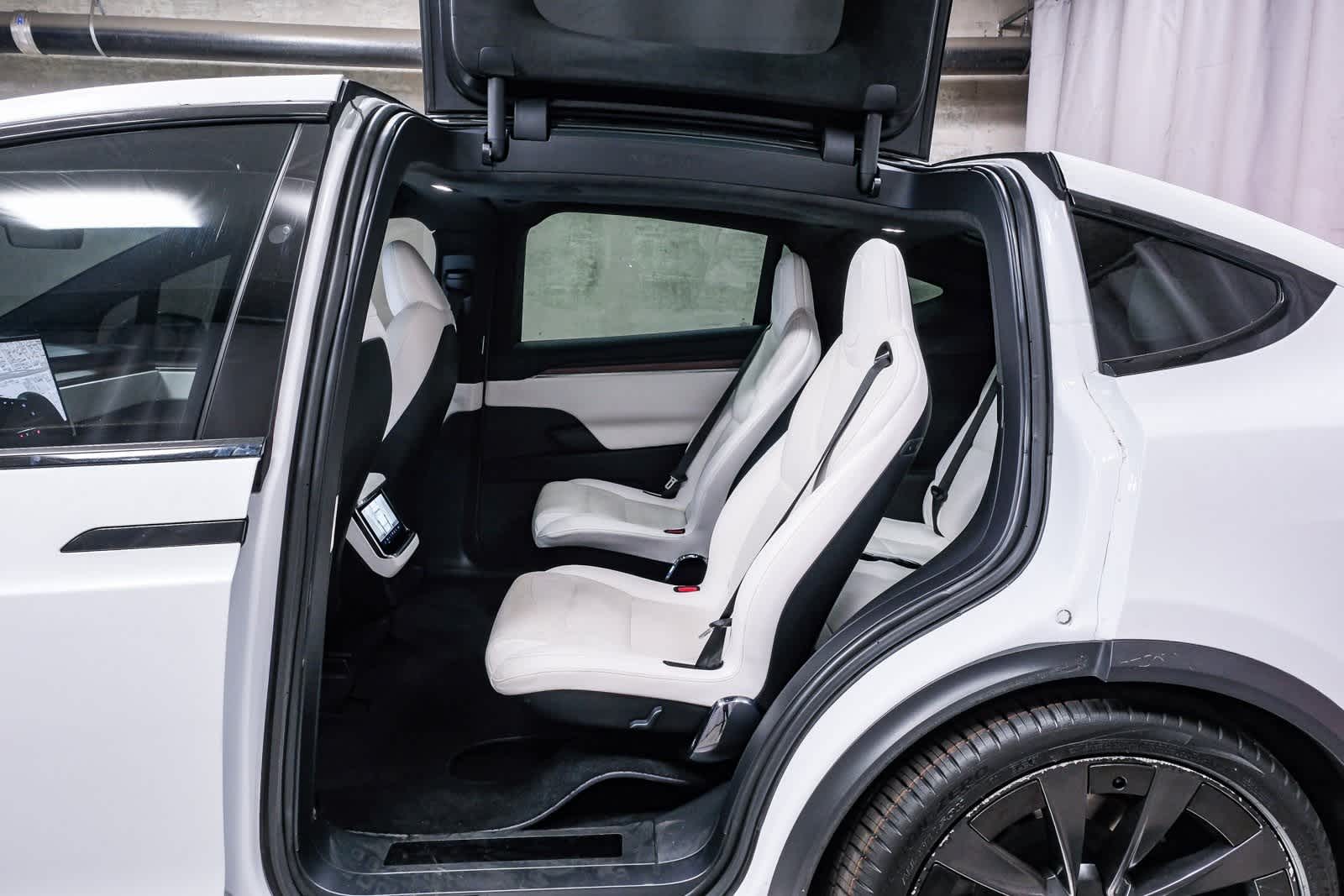 Thumbnail: 2023 Tesla Model X - 17