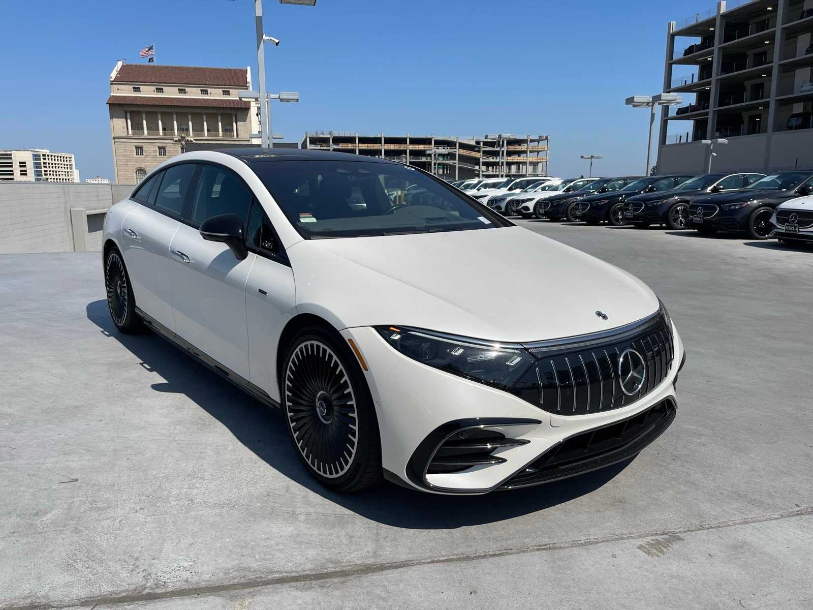 Thumbnail: 2022 Mercedes-Benz EQS - 4
