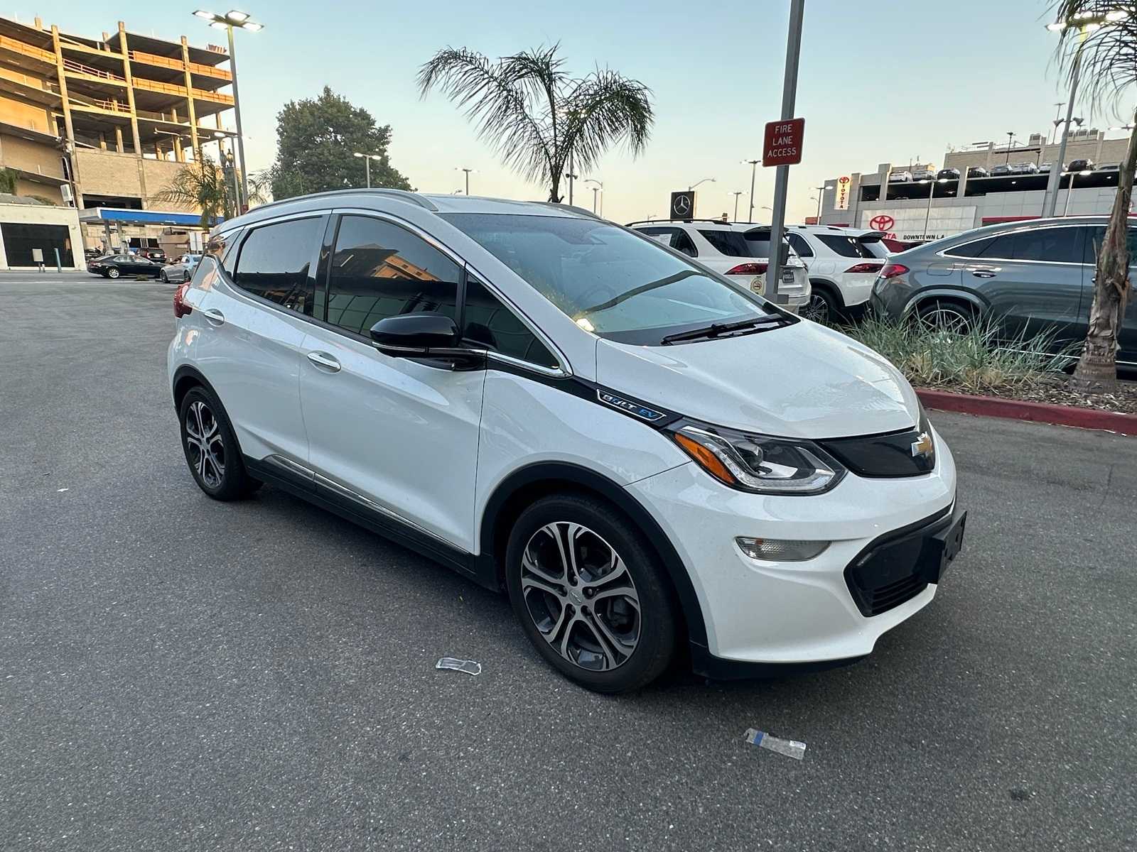 Thumbnail: 2017 Chevrolet Bolt EV - 5
