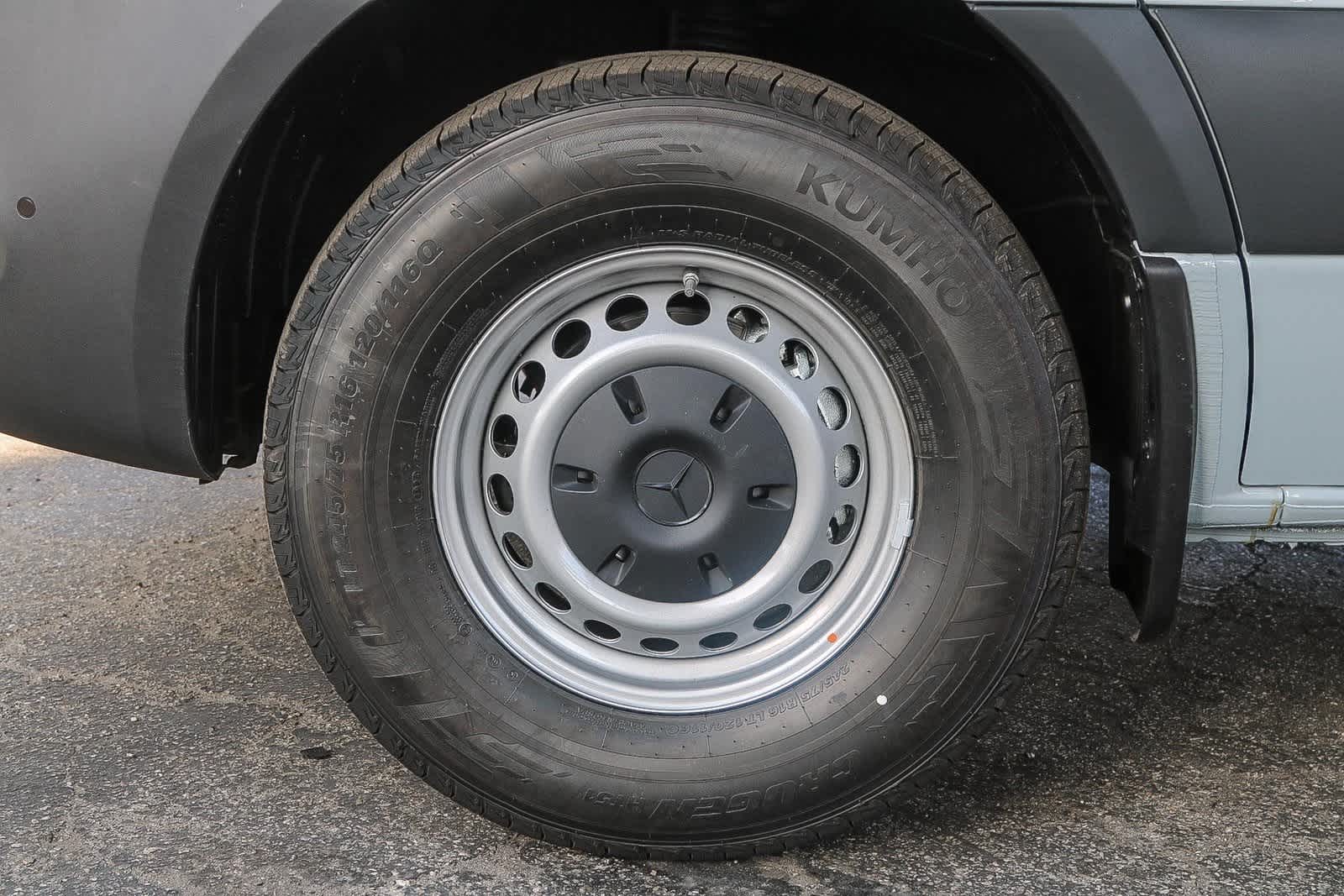 Thumbnail: 2025 Mercedes-Benz Sprinter - 11